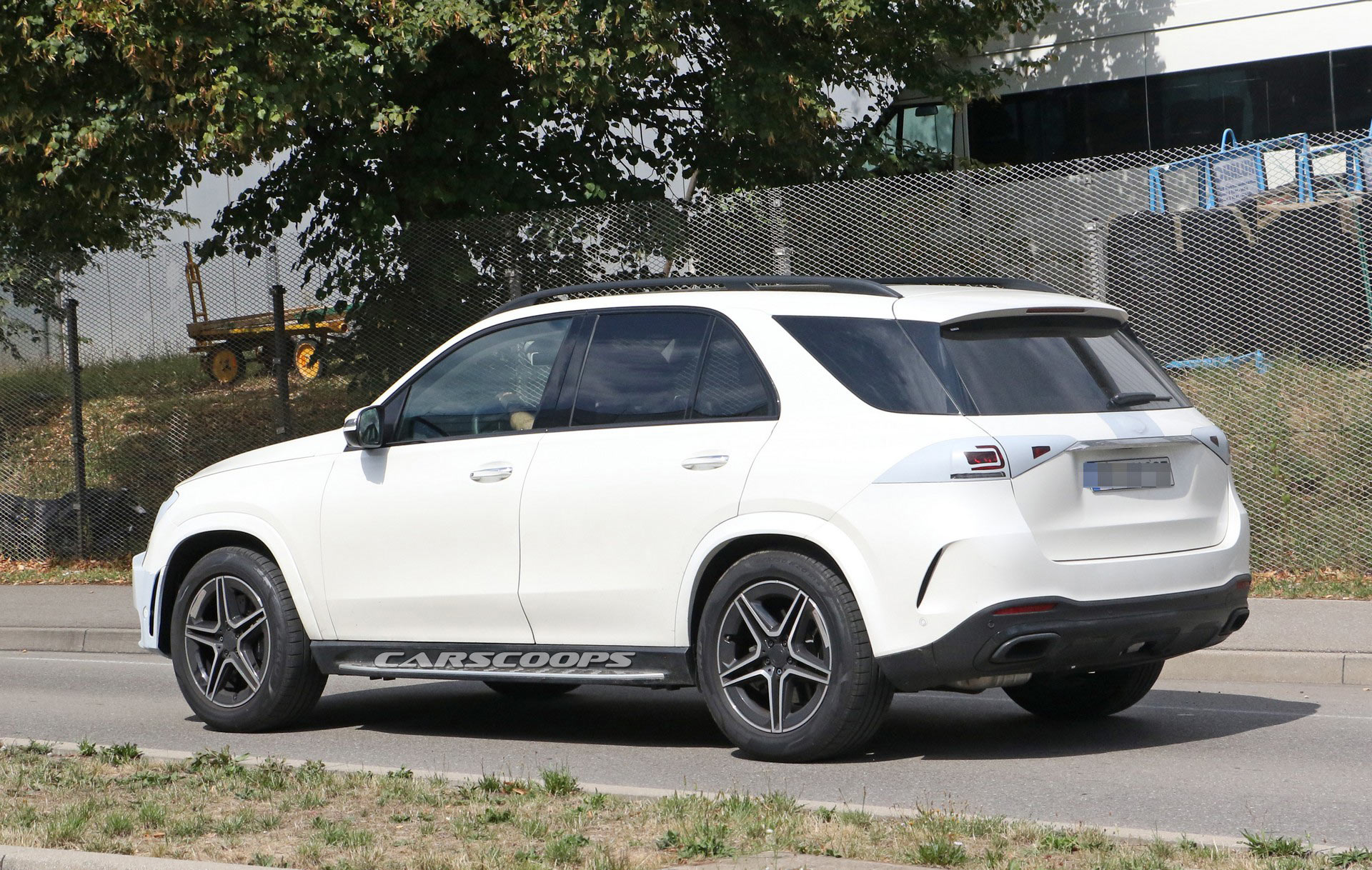 Mercedes-GLE-Spy-6 2019 Mercedes GLE Shows Its Sportier Face In New Teaser Video