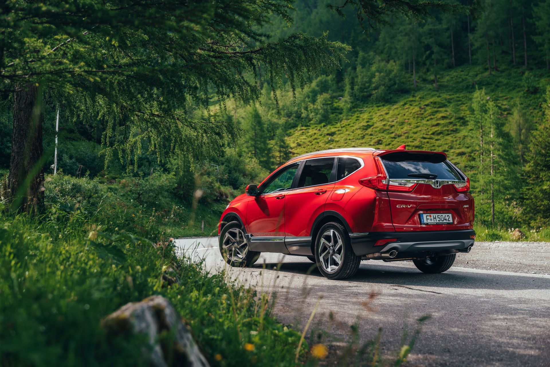 2018-honda-cr-v-4 Honda Drops UK Pricing Info On 2018 CR-V, Starts From £25,995