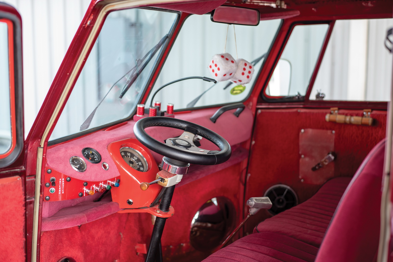 1963-volkswagen-microbus-custom-shorty-7 Shorty VW Microbus Redefines The Term Micro