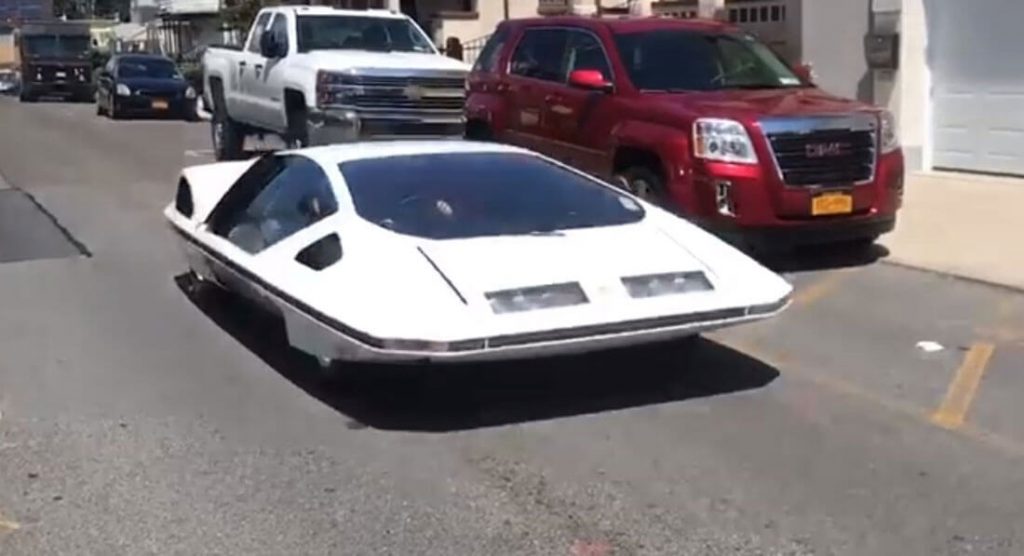  Ferrari 512S Modulo Hits The Open Road, Looks Like A Scene Out Of The Jetsons