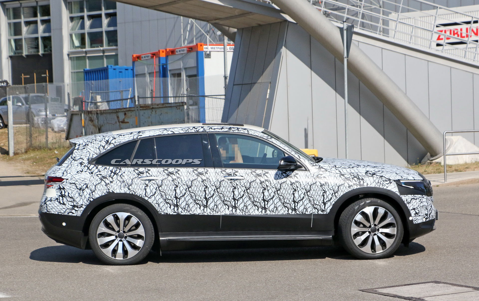 mercedes-eq-c-major-camo-drop-9 2020 Mercedes EQC Drops Body Cladding To Reveal Sleek Design