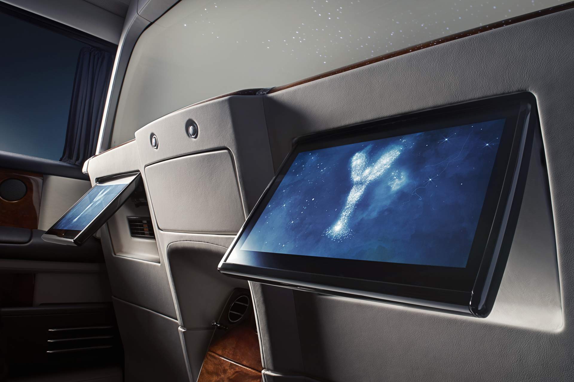 Rolls-Royce Phantom Chengdu Rolls-Royce Phantom EWB’s “Privacy Suite” Offers Total Isolation From The Peasants