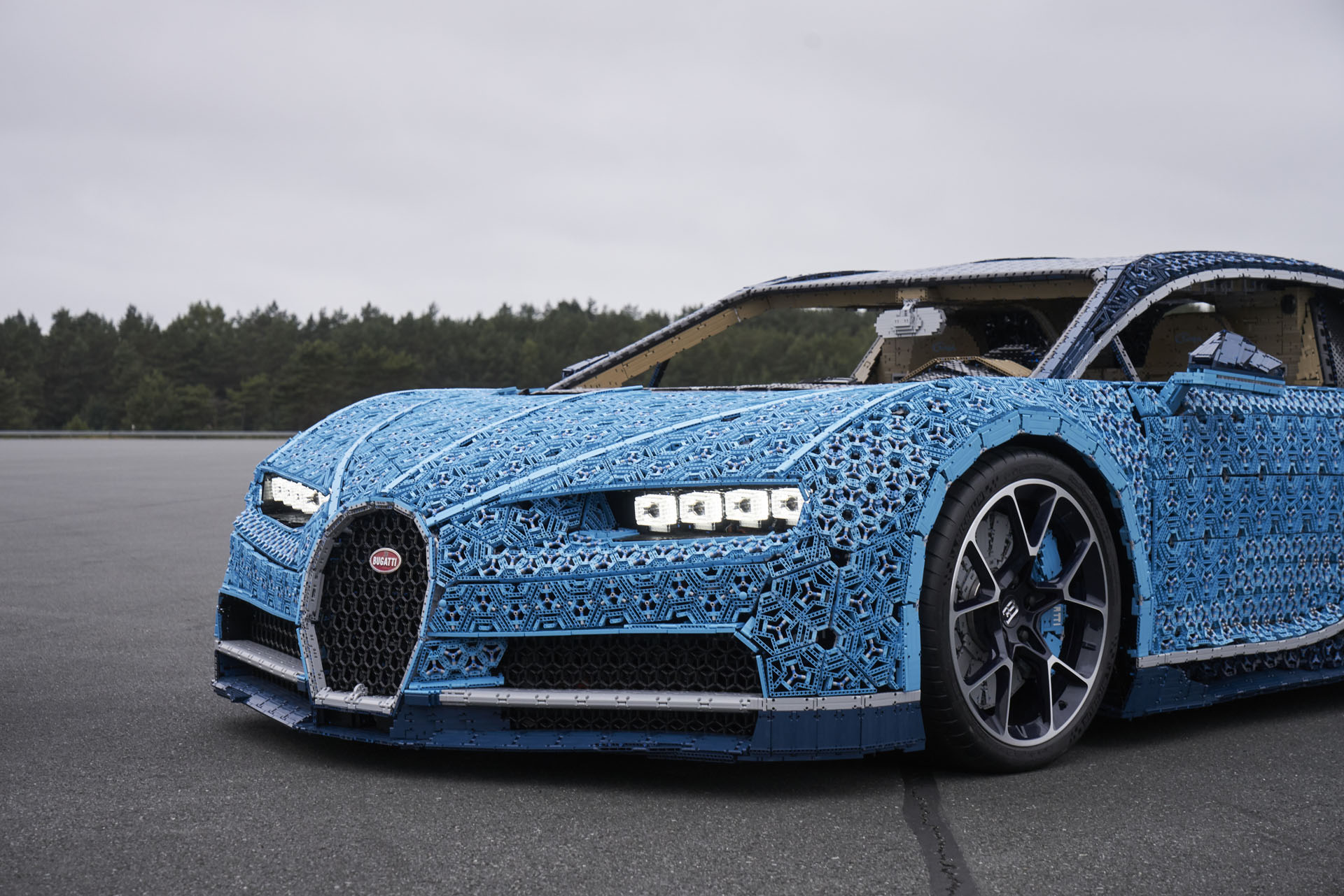 lego-bugatti-chiron-06 Lego Built A Life-Size Bugatti Chiron That You Can Actually Drive