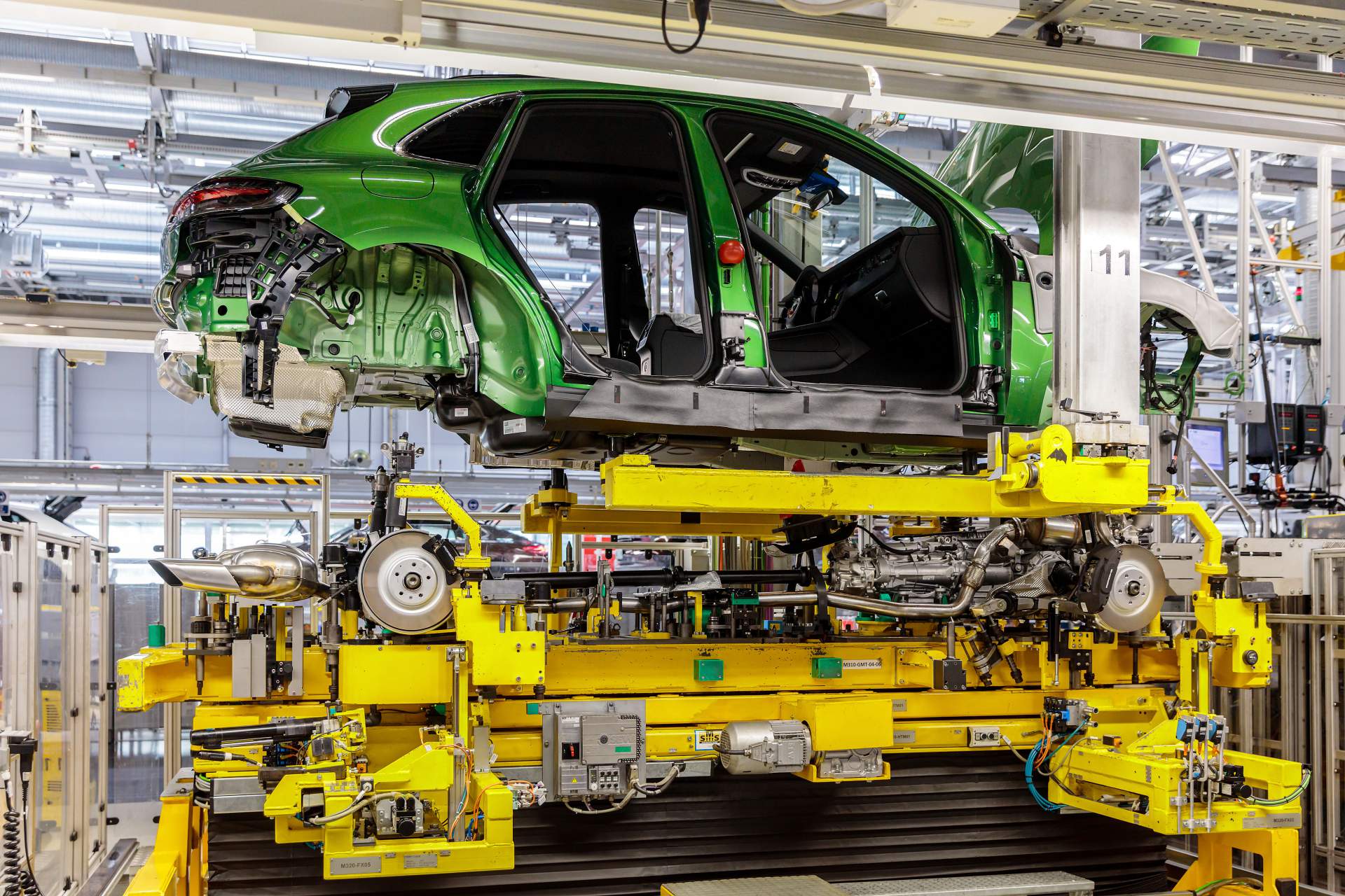 Porsche Leipzig GmbH That Was Fast: 2019 Porsche Macan Already Enters Production