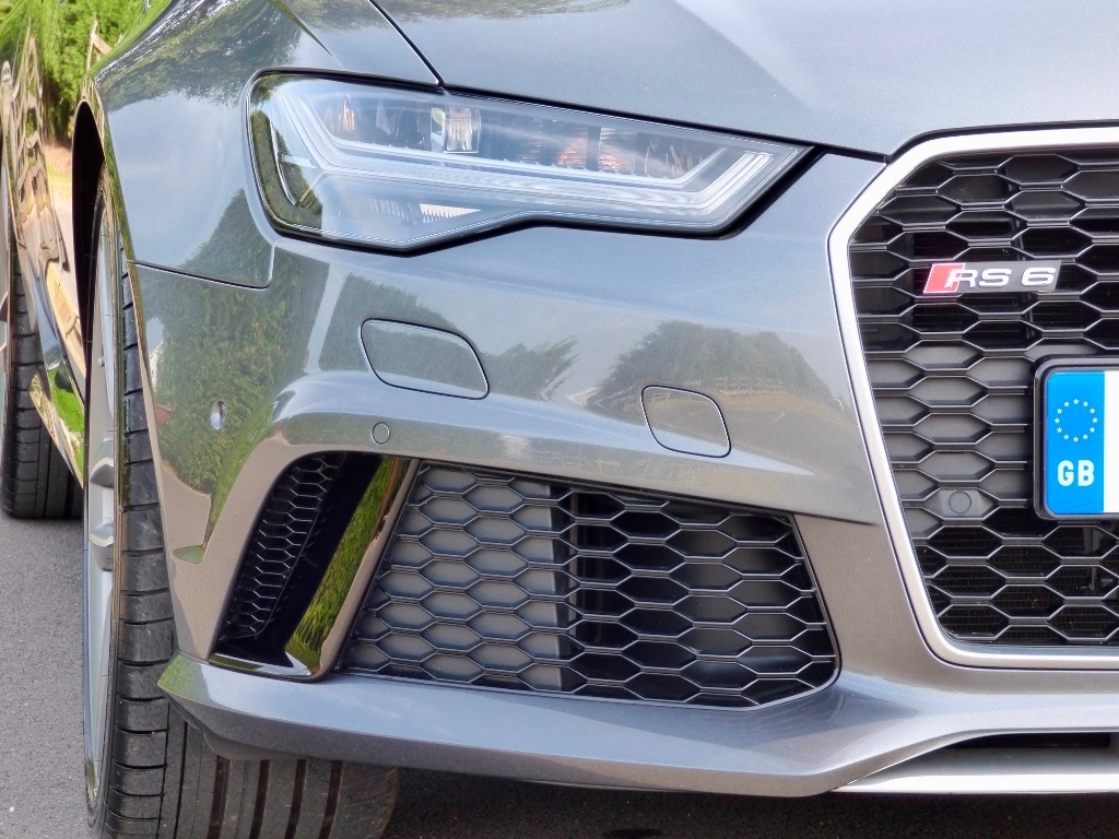 Audi-RS6-Prince-Harry-16 You Could Own Prince Harry’s Low-Mileage Audi RS6 For $94,000