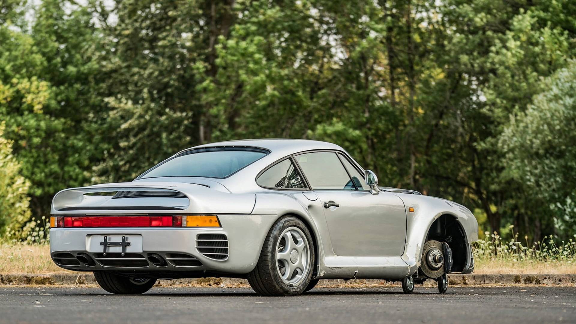 Porsche-959-Komfort-Crashed-17 Crashed Porsche 959 Komfort Sells For Almost Half A Million Dollars