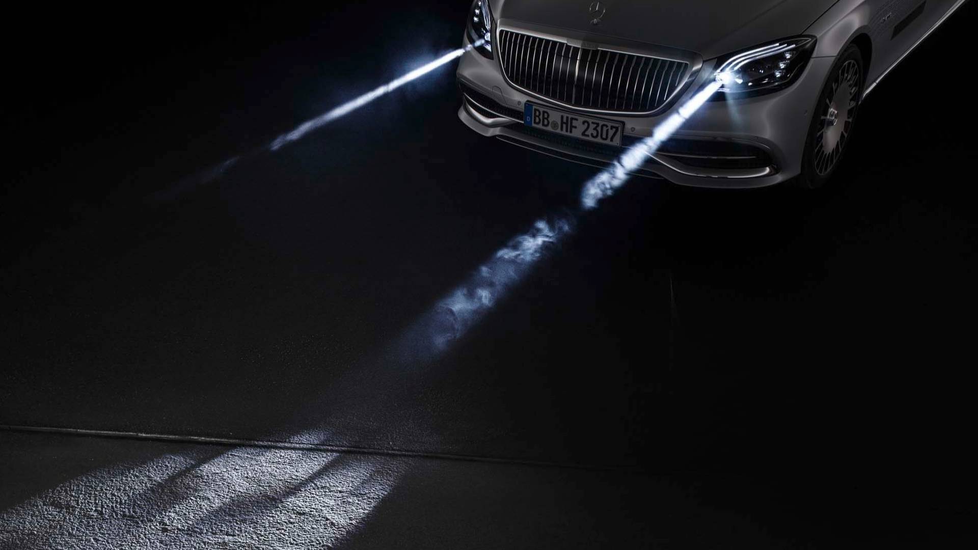 Mercedes-Benz-Digital-Light-14 Don’t Speak; Just Let Your New Merc’s Headlights Do All The Talking