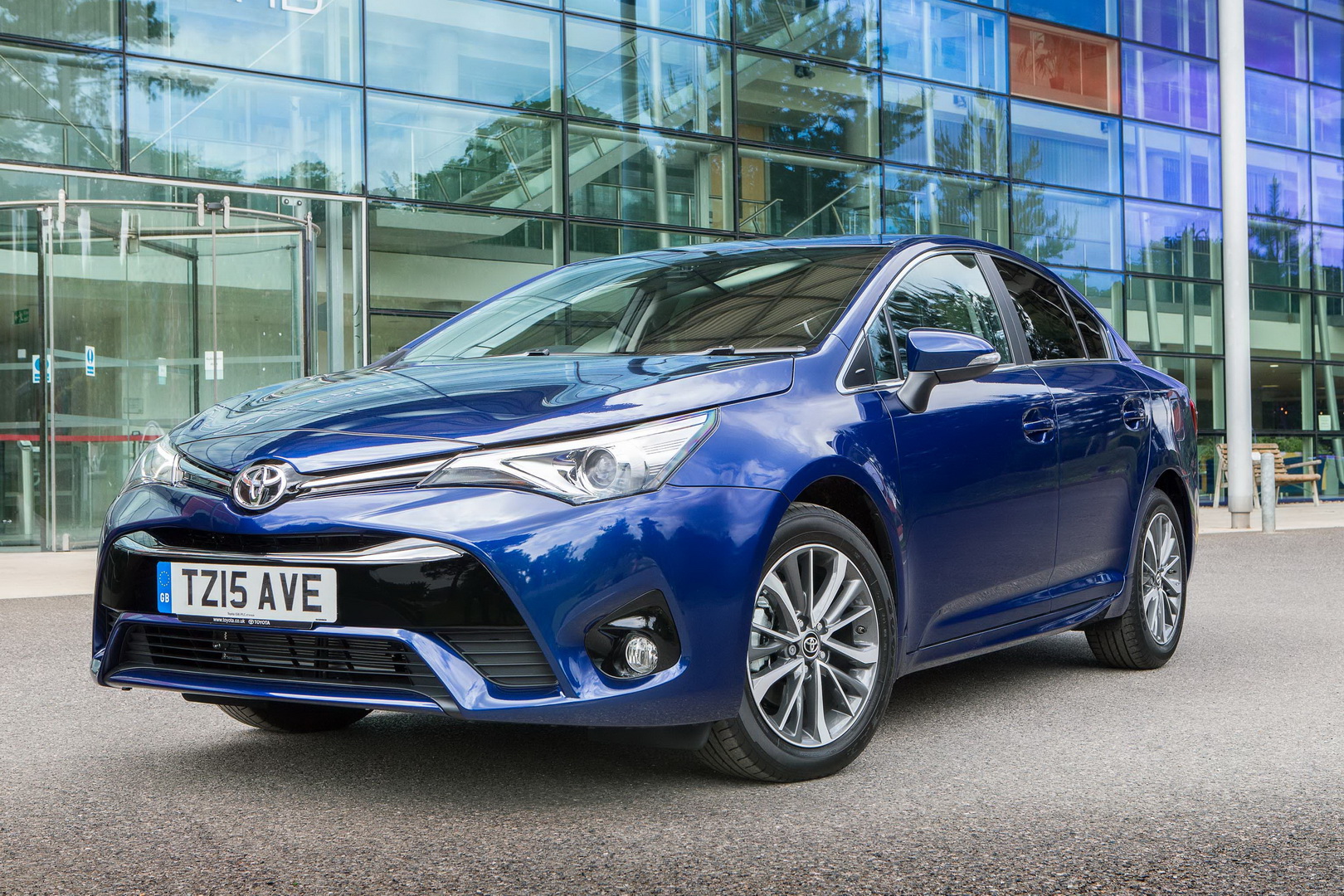 toyota-avensis-9 Sorry Sir, You Cannot Order An Avensis Anymore; May We Suggest The Camry Hybrid?