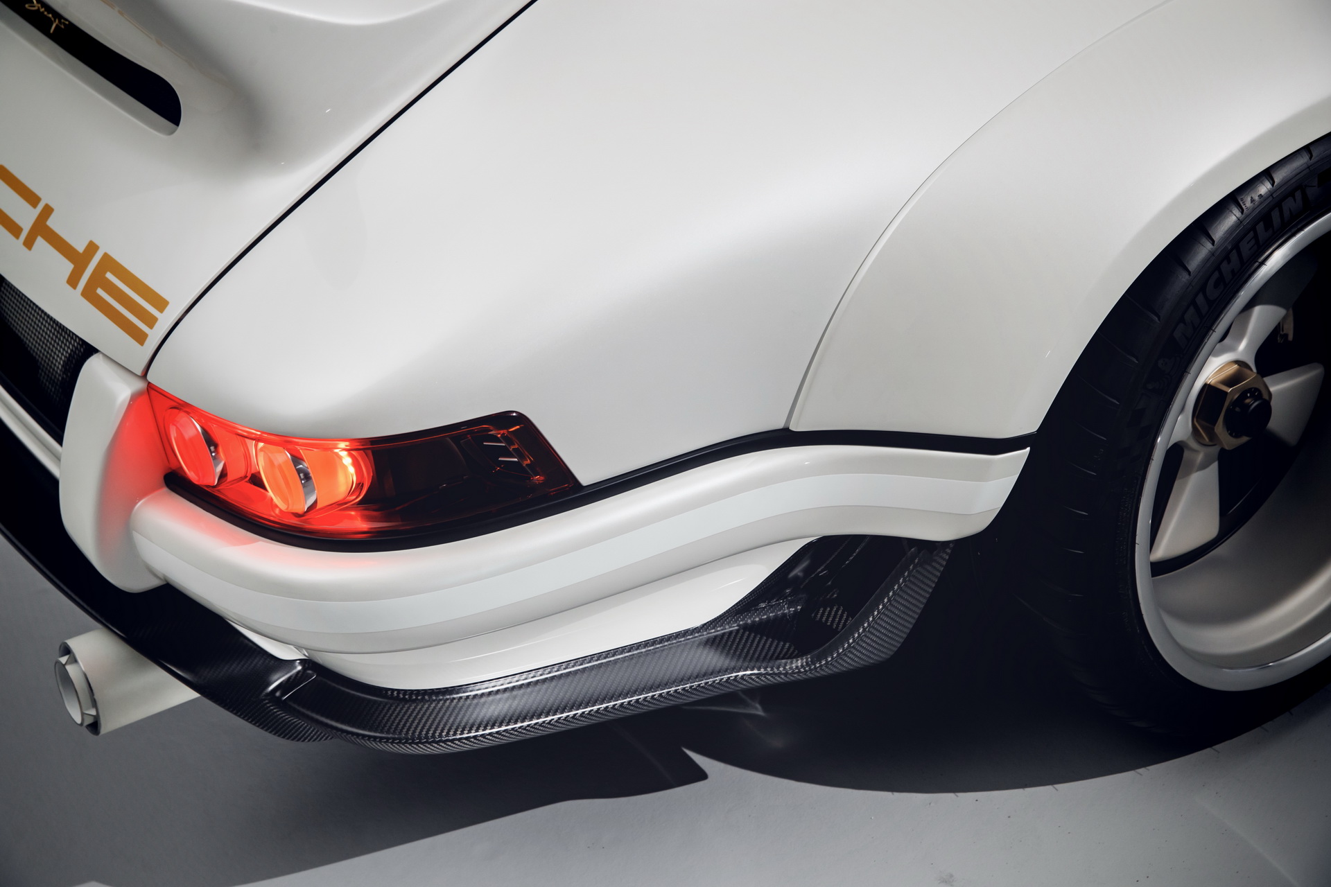 Singer_DLS_51 Bespoke $1.8 Million Porsche 911 By Singer Is Coming To Geneva