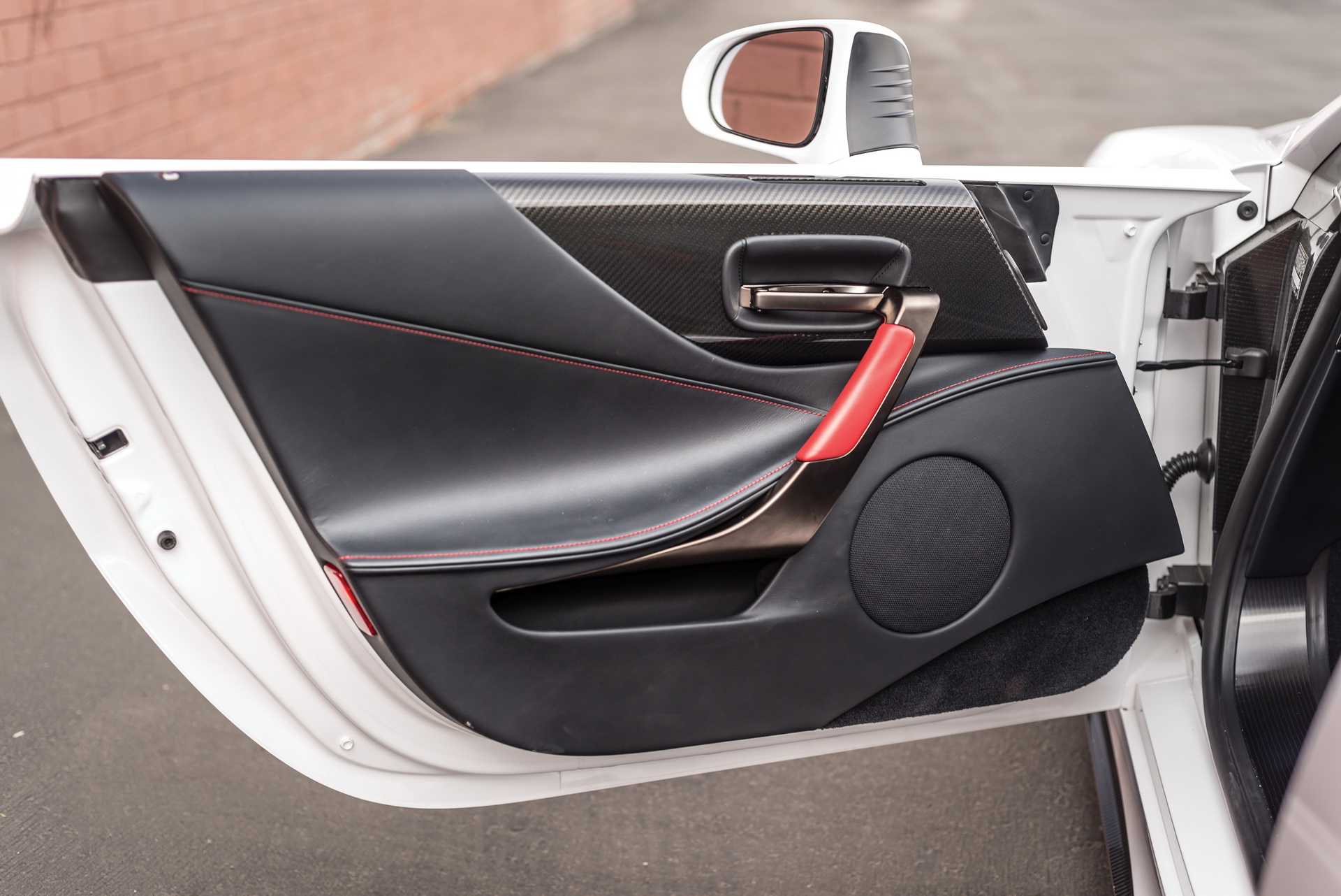 2012-lexus-lfa-27 You Can Still Get A Practically New Lexus LFA With Just 120 Miles