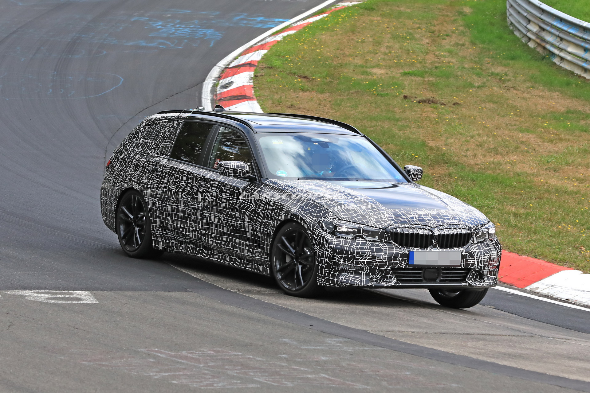 2019 BMW 3-Series-Touring-3 2019 BMW 3-Series Touring Spied Looking Like A Little 5er (New Photos)