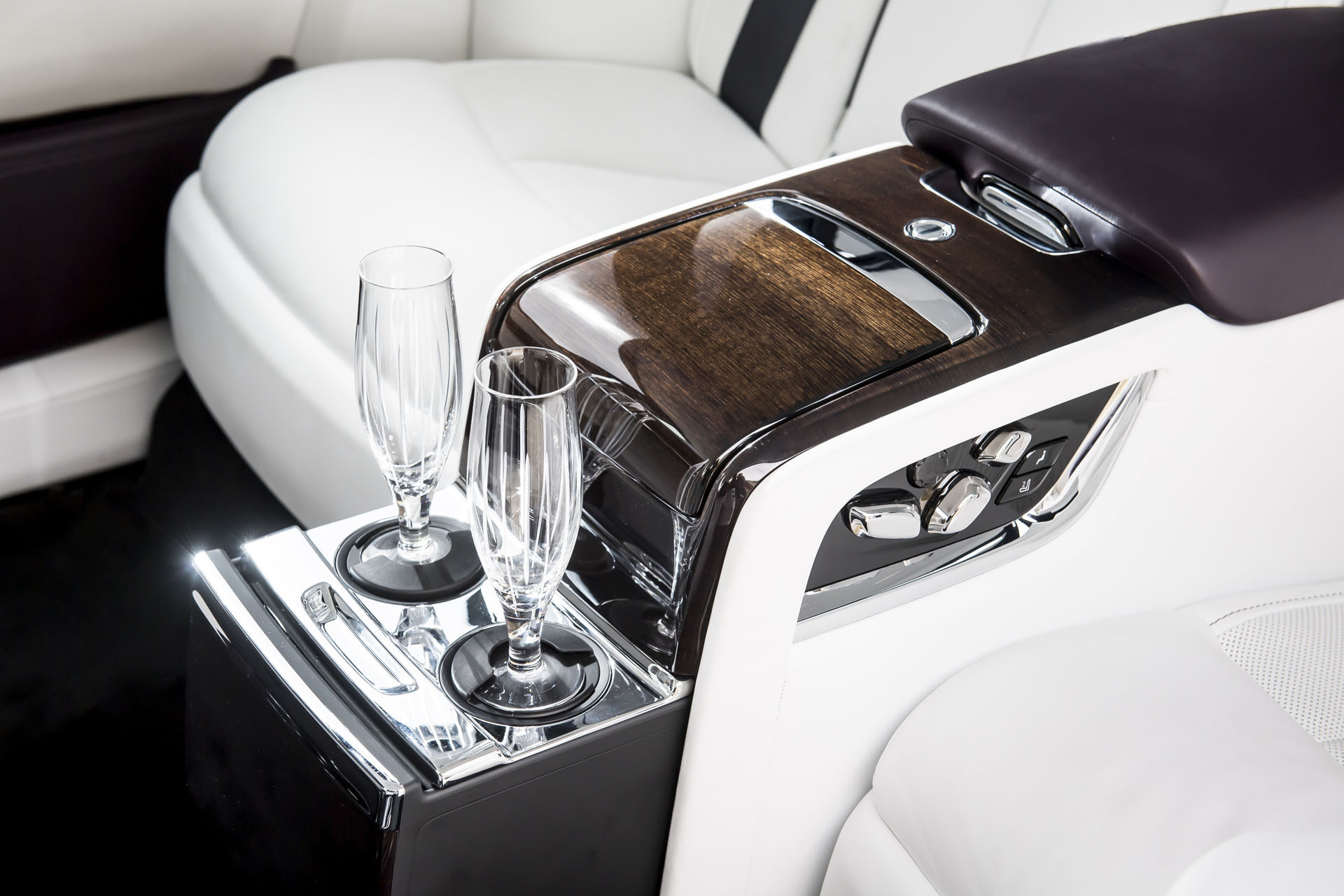 Rolls-Royce Phantom VIIIPhoto: James Lipman / jameslipman BMW Wants To Top Up Your Champagne Glass… From The Bottom