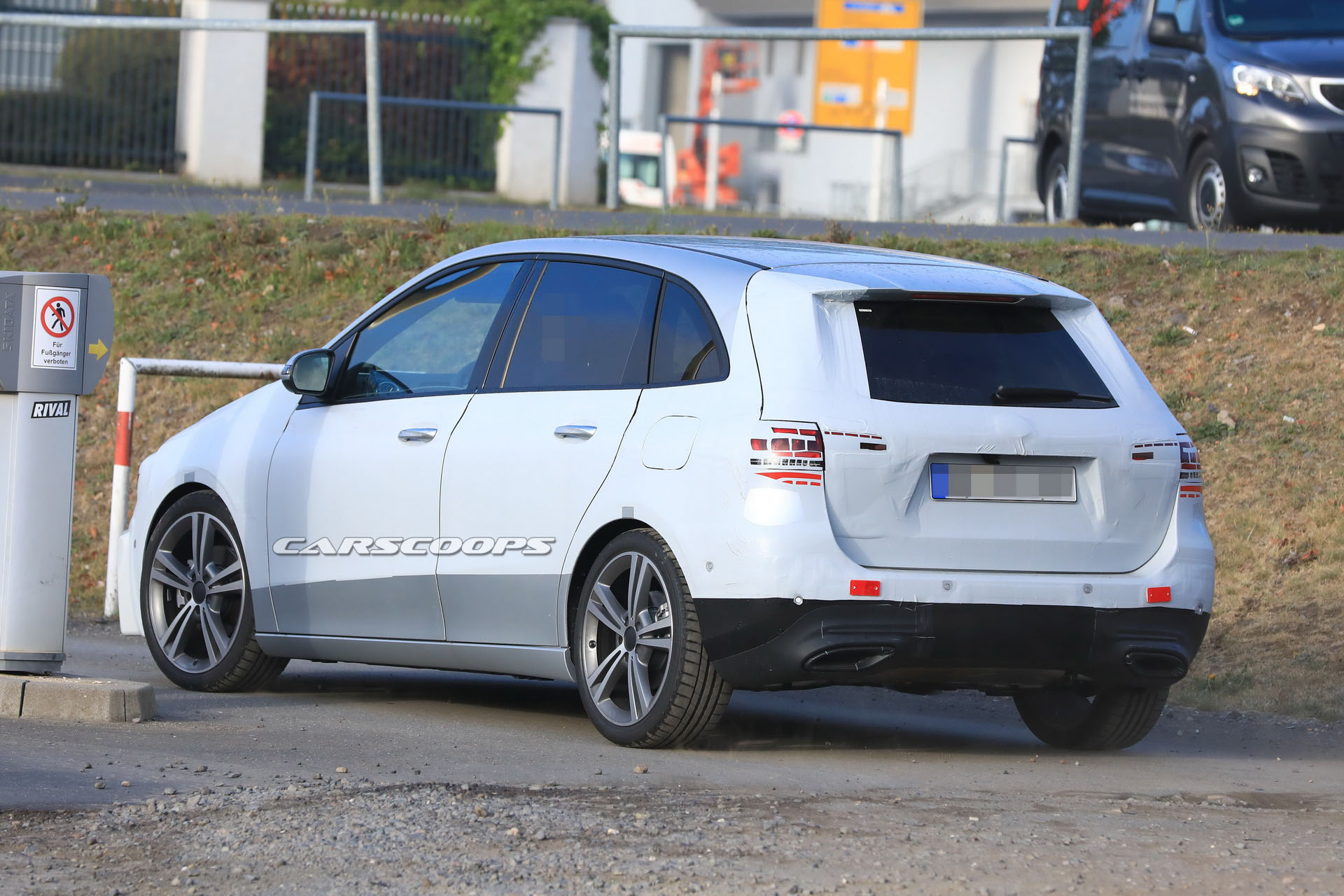 Mercedes_B-Class_25 2019 Mercedes B-Class Minivan Gets In Line With Latest A-Class