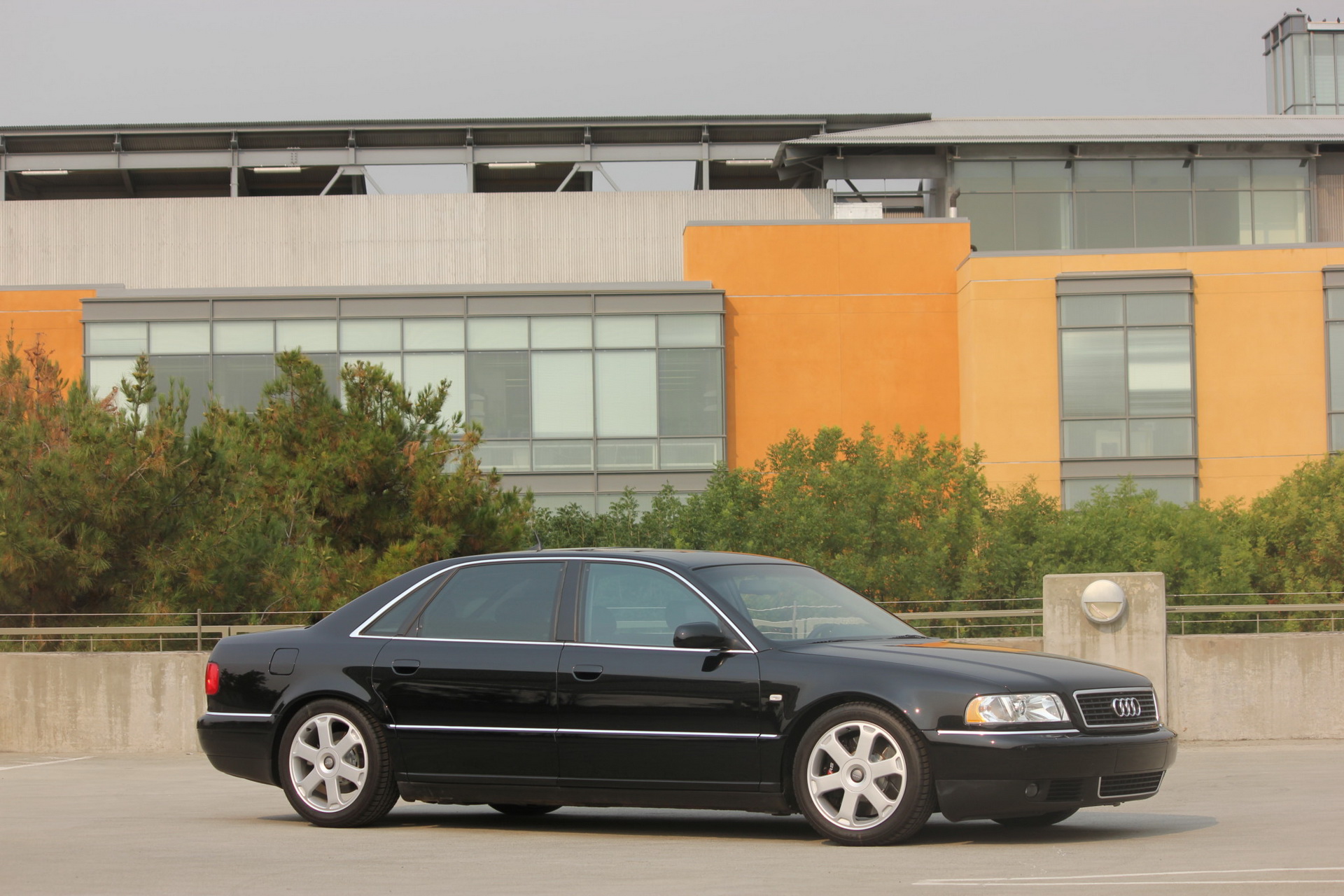 2003-audi-a8l-auction-bat-6 $21k Wasn’t Enough To Secure This Refurbished 2002 Audi A8L