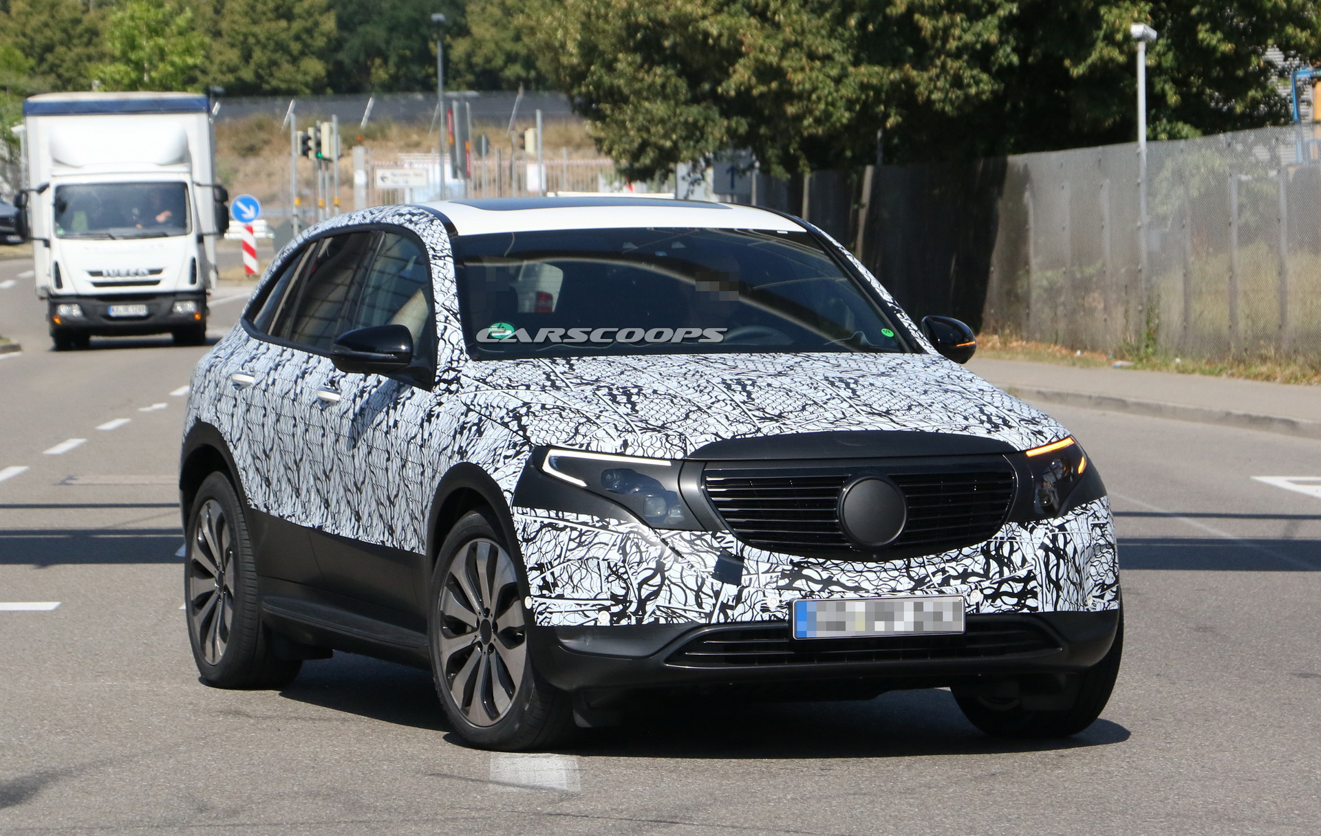 mercedes-eq-c-major-camo-drop-4 2020 Mercedes EQC Drops Body Cladding To Reveal Sleek Design
