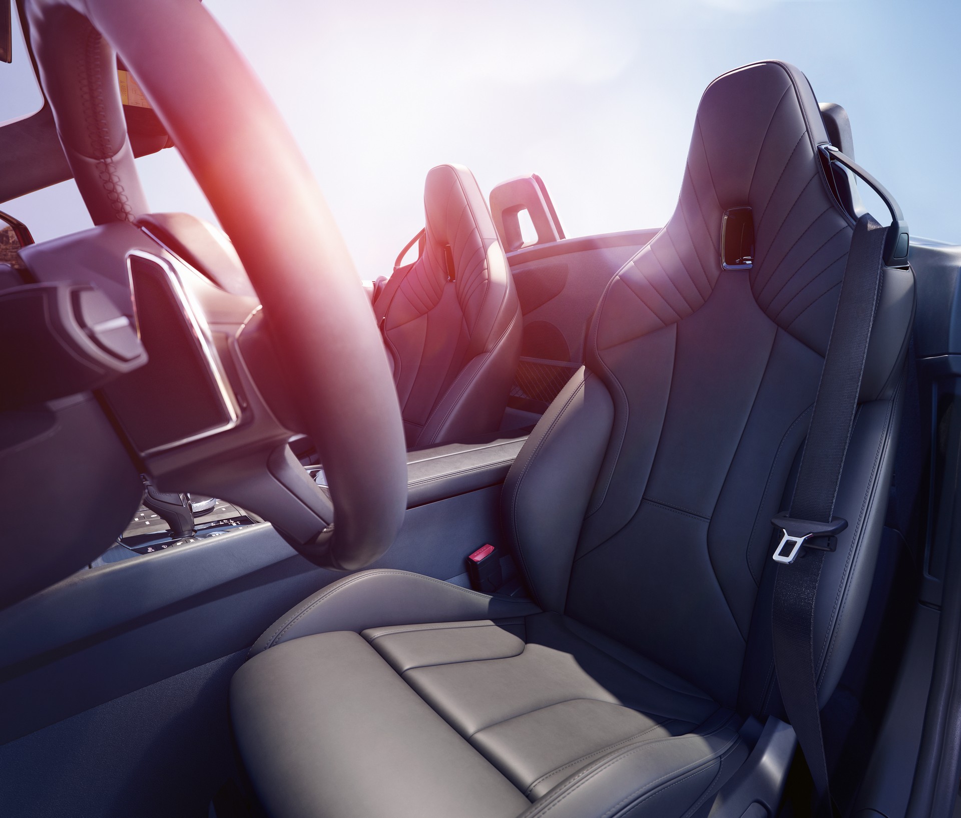 2019-BMW-Z4-7 2019 BMW Z4 Roadster Unveiled, M40i Variant Packs 335 HP