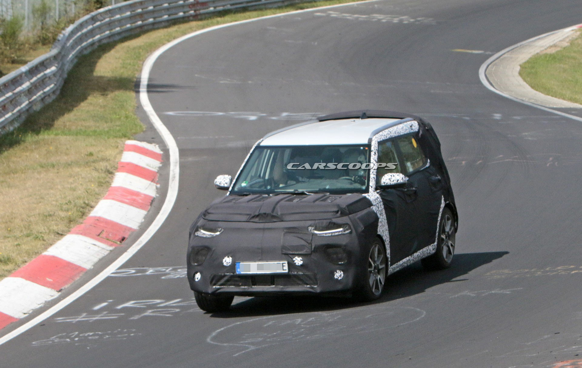 Kia-Soul-EV-Spy-8 2020 Kia Soul EV Spied, Should Offer An Improved Range And Greater Performance