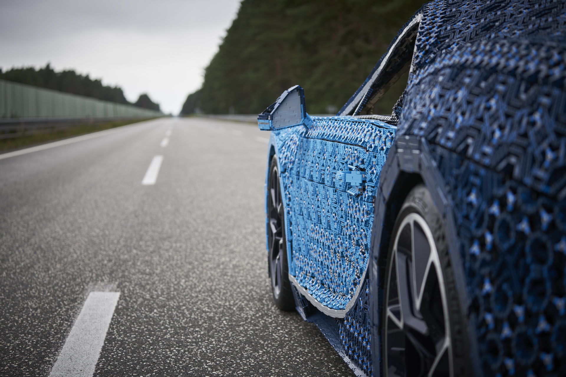 lego-bugatti-chiron-14 Lego Built A Life-Size Bugatti Chiron That You Can Actually Drive