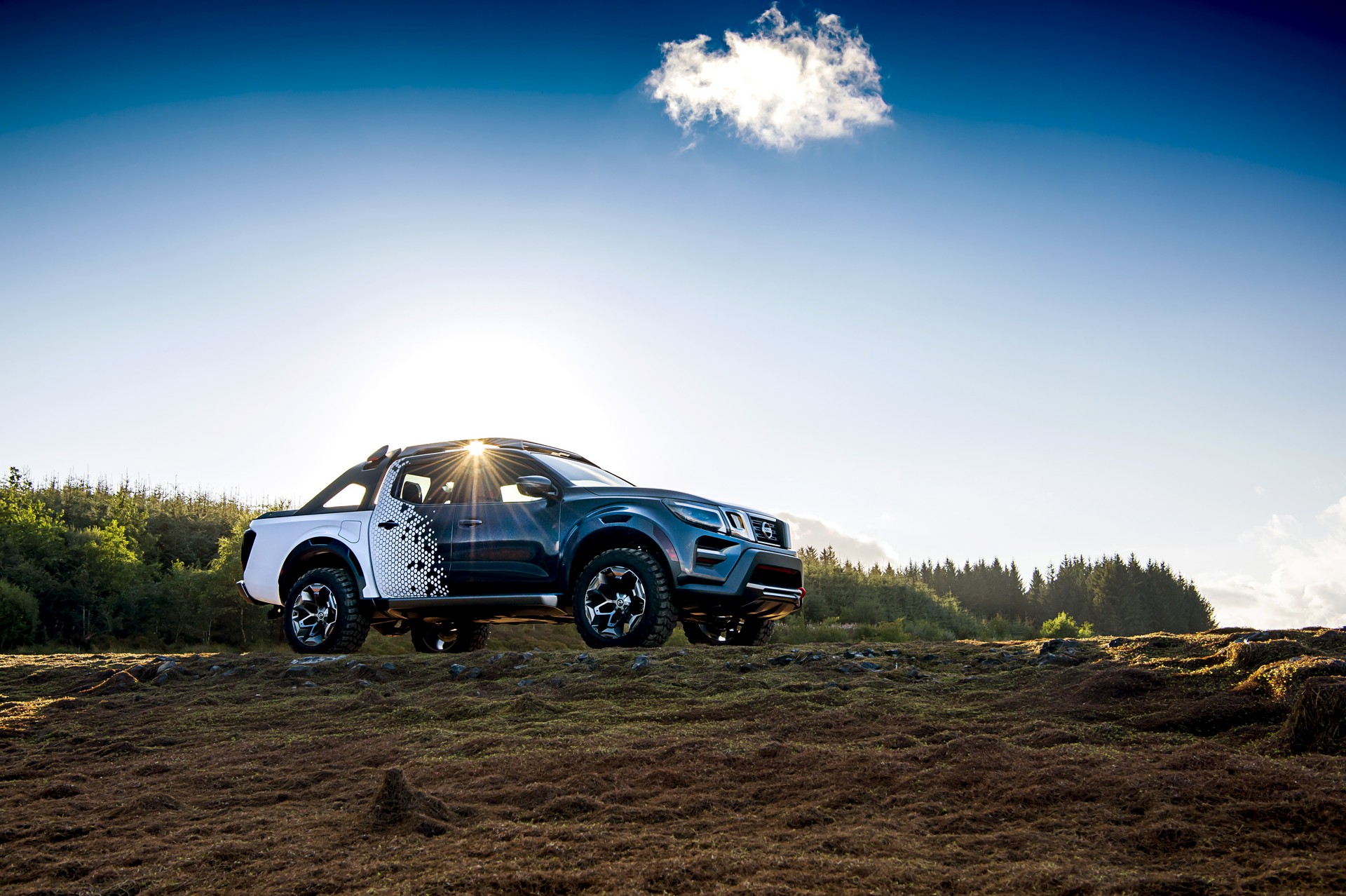 Navara Dark Sky concept-31 Nissan Navara Dark Sky Concept Packs Plenty Of Star Power Thanks Its To Observatory-Class Telescope