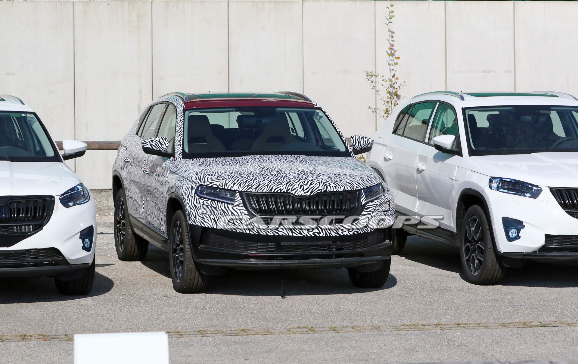 Skoda-Kodiaq-GT-spy-shots-13 Skoda Cheekily Camouflages Kodiaq GT Crossover Coupes As Mazda CX-5s