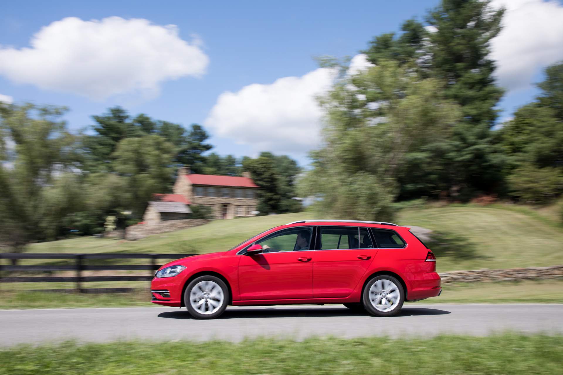 2018-VW-Golf-Sportwagen-6 2019 VW Golf Will Reportedly Lose 23 HP By Downsizing To Jetta Engine