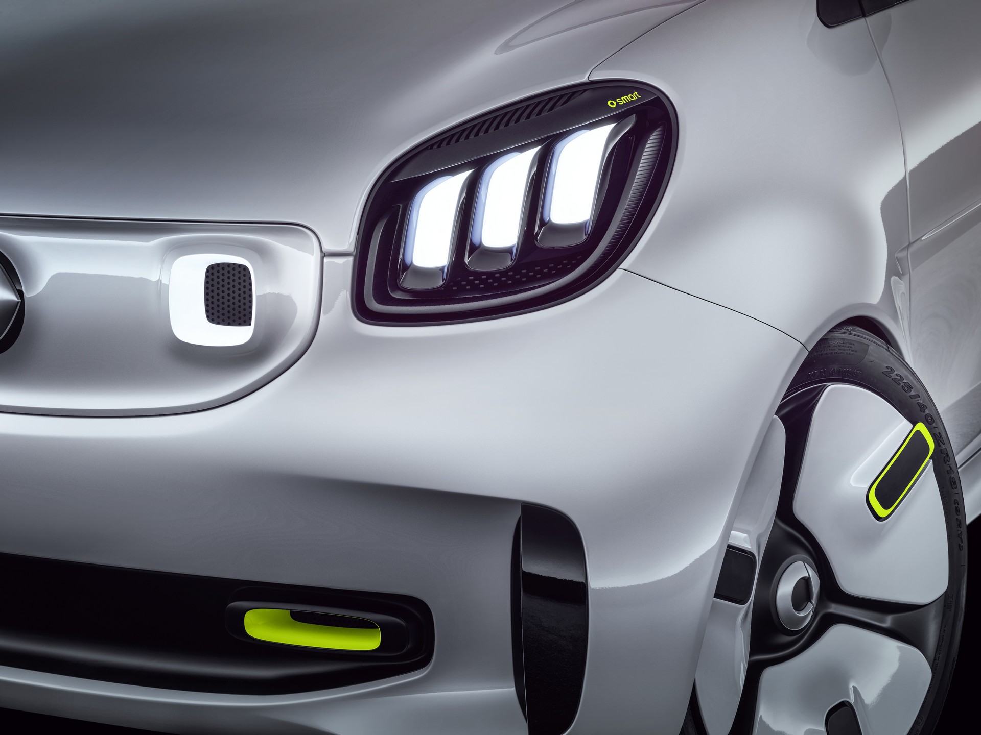 smart forease concept-5 Smart Forease Concept Pays Tribute To The Past While Giving A Nod To The Electric Future