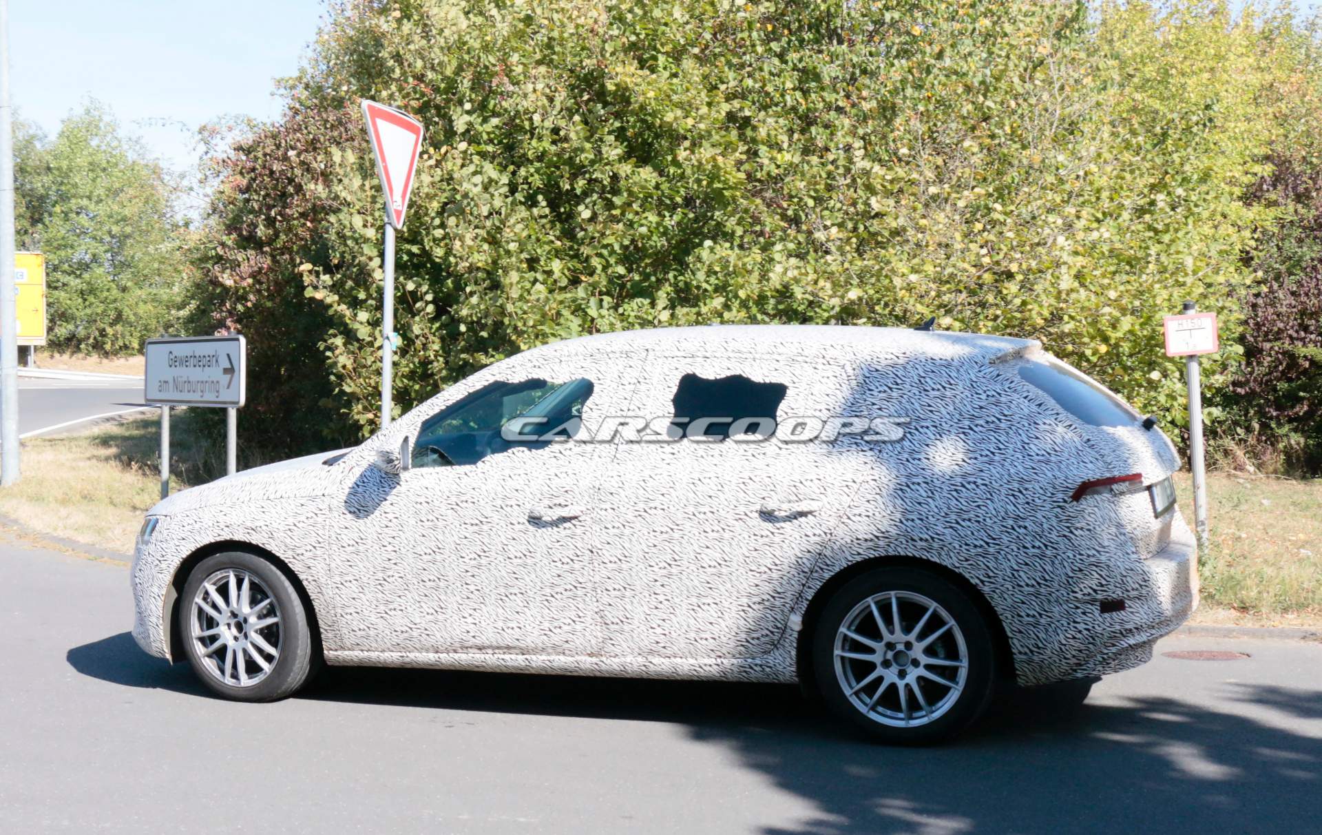 2019-Skoda-Rapid-Spaceback-spy-shots-30 2019 Skoda Rapid Spaceback Makes Spy Debut At The Nürburgring