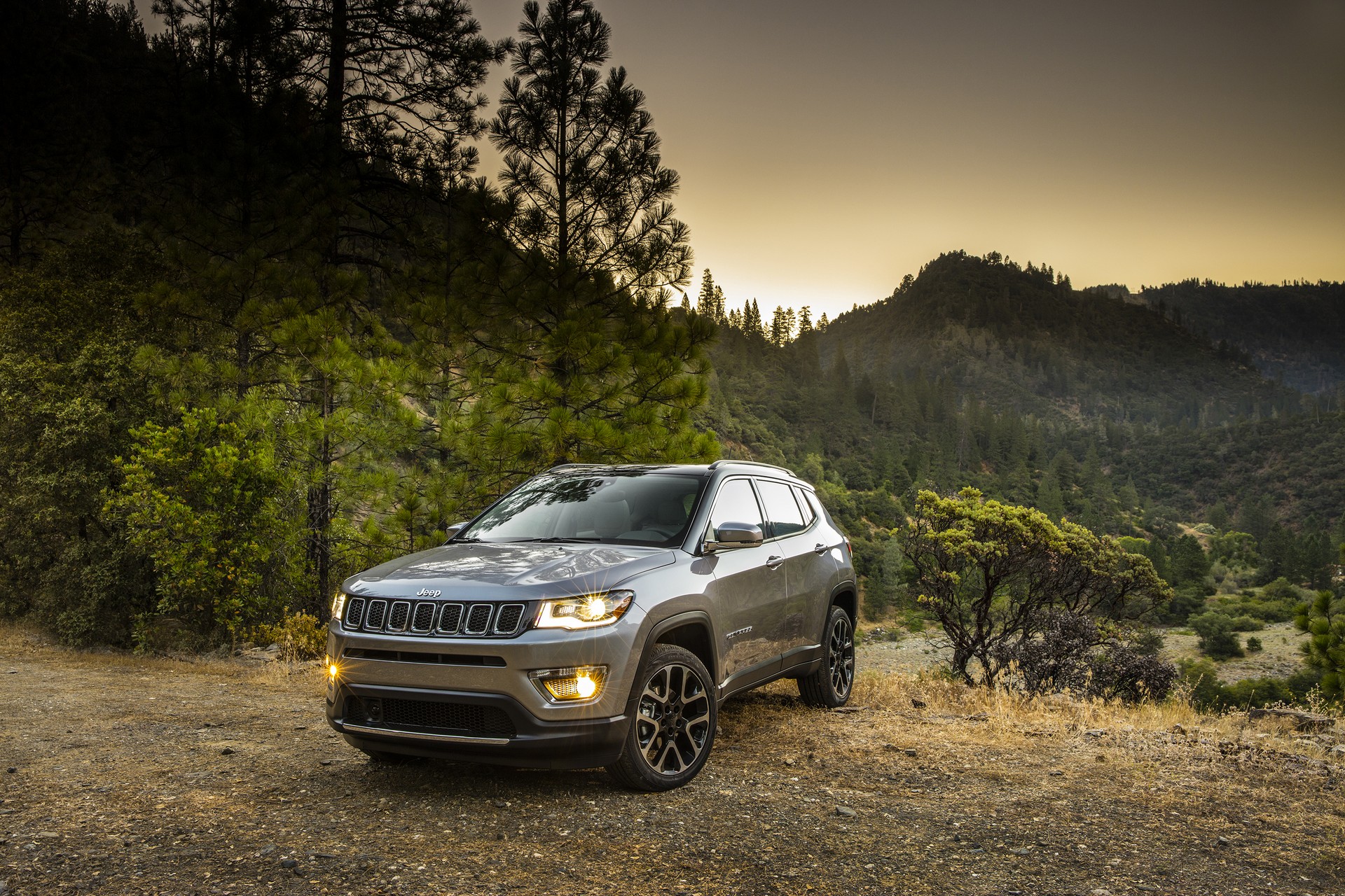 2019-Jeep-Compass-10 2019 Jeep Compass Upland Special Edition Gives The Entry-Level Model Trailhawk Looks