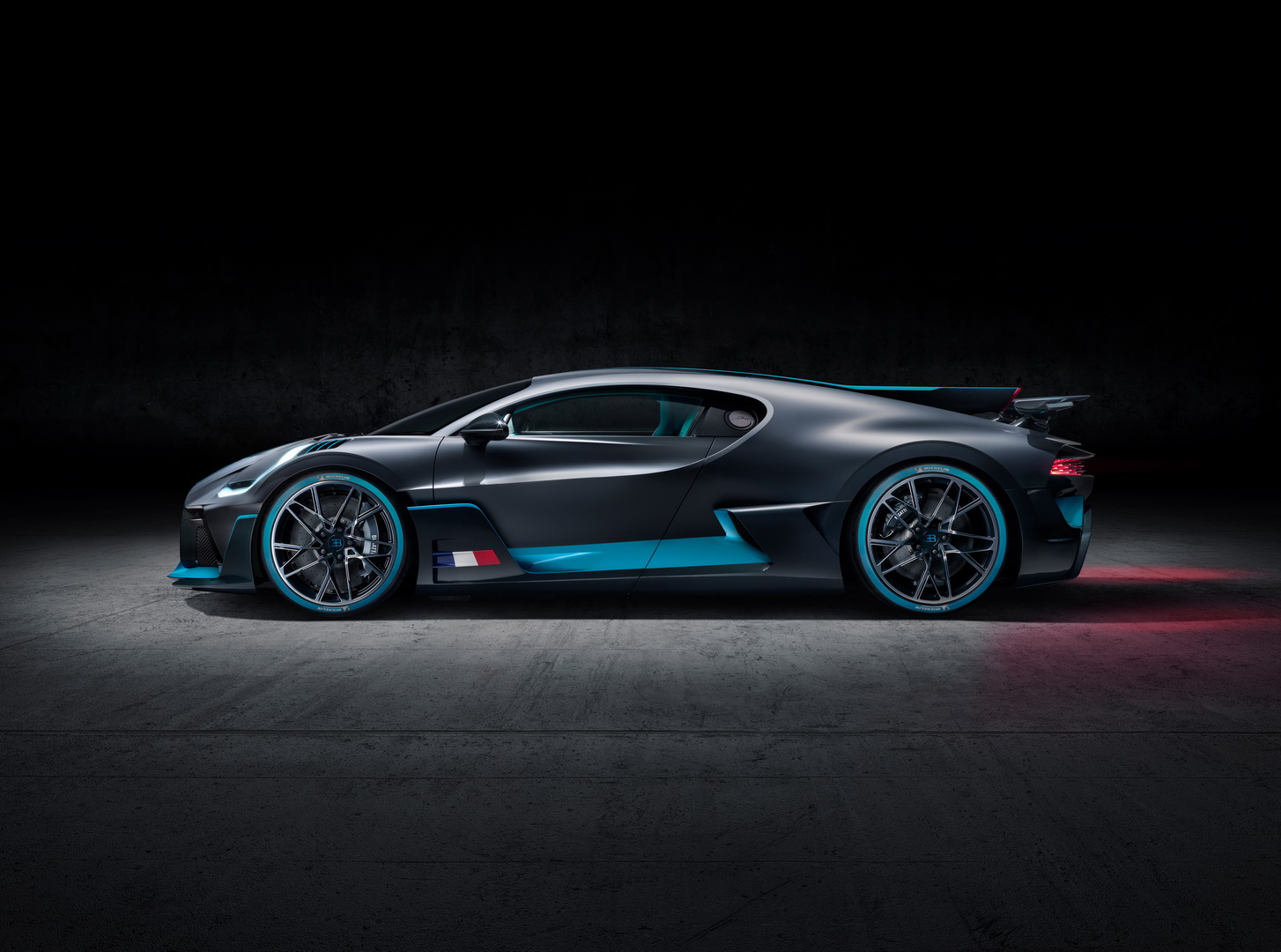 bugatti-divo-11 Bugatti Might Go Hybrid, Current W16 Engine Is ‘The Last Of Its Kind’