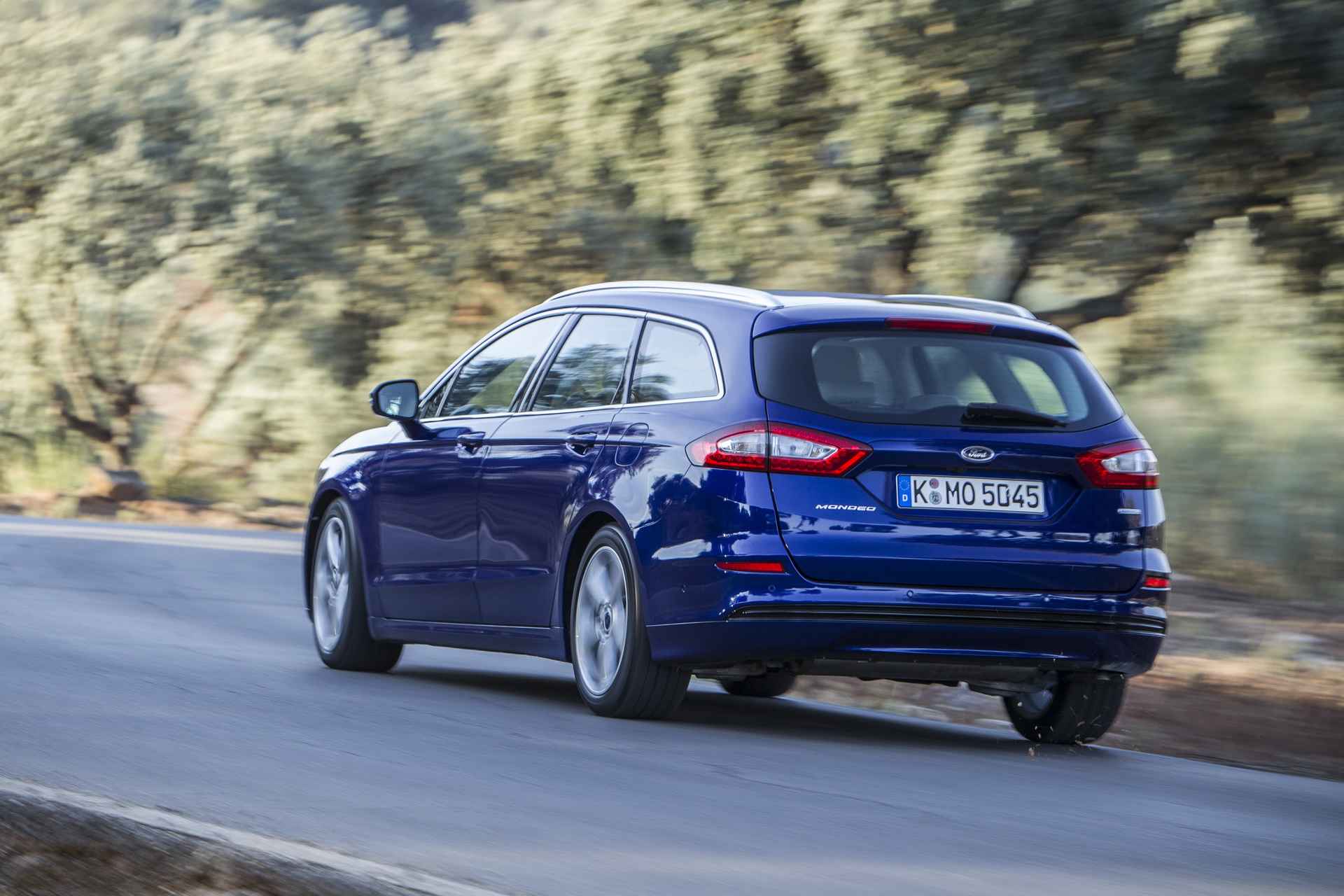FordMondeo-05 Ford Dismisses Report On Europe Cuts, Says Mondeo Will Live On