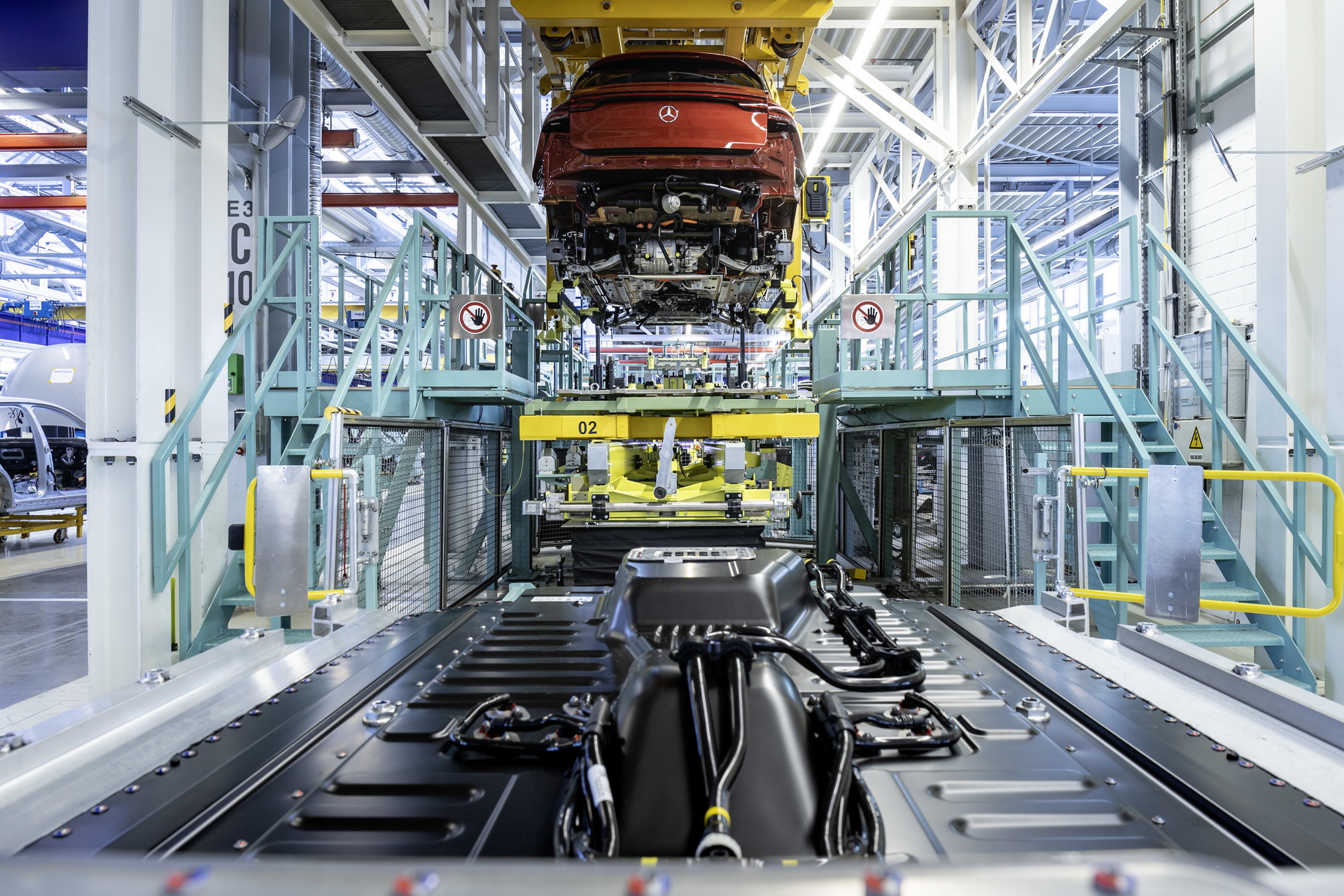 Mercedes-EQC-36 Mercedes Takes It Slow With EQC Production To Iron Out Any Teething Problems