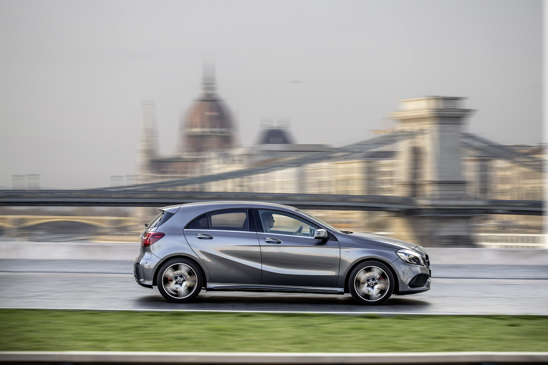 mercedes-a-class-woman-charged-twice-1 Mercedes A-Class Buyer Charged Twice Due To Debit Card Glitch