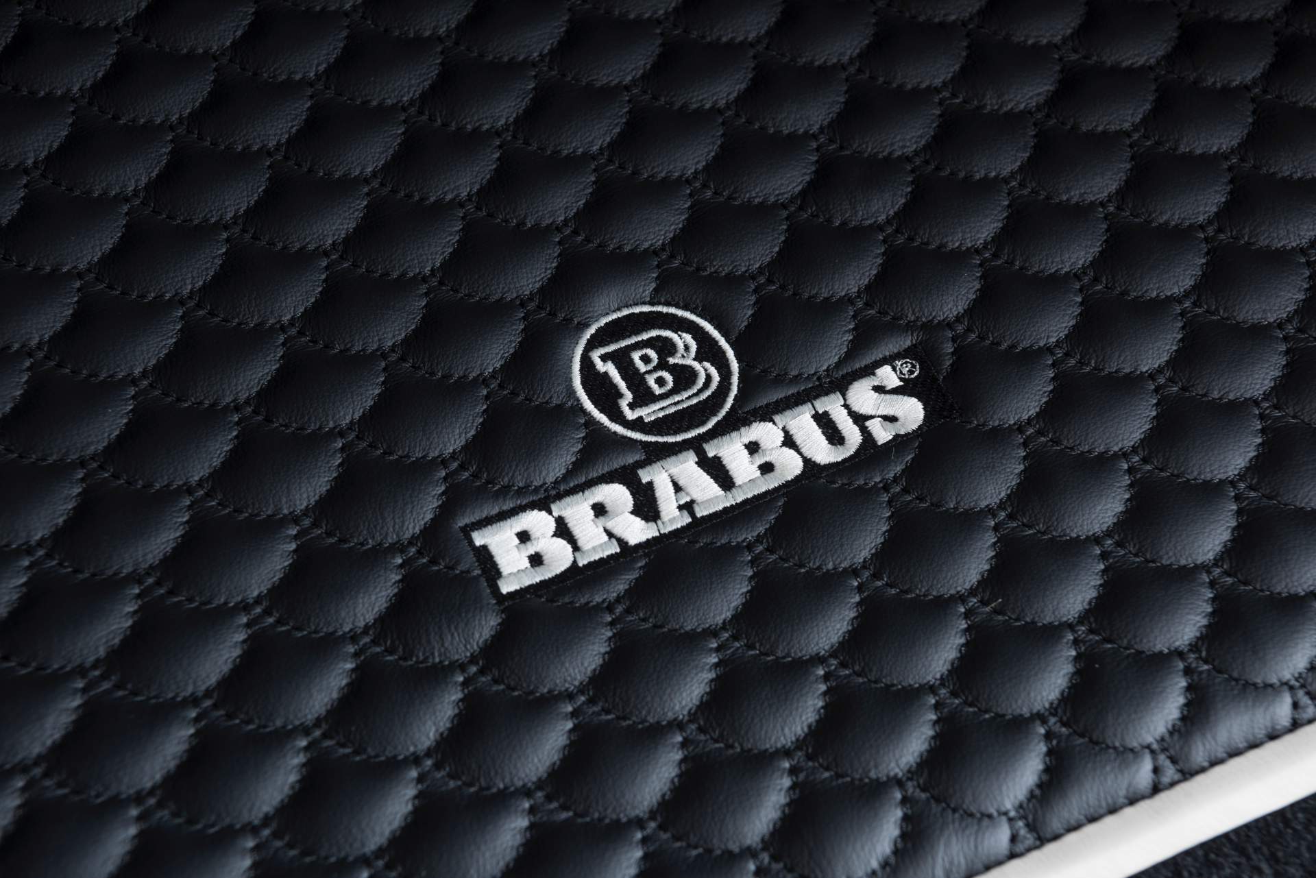 Brabus-700-Widestar-based-on-Mercedes-AMG-G63-49 New Brabus 700 Widestar Is What Stock Mercedes-AMG G63s Dream Of Becoming