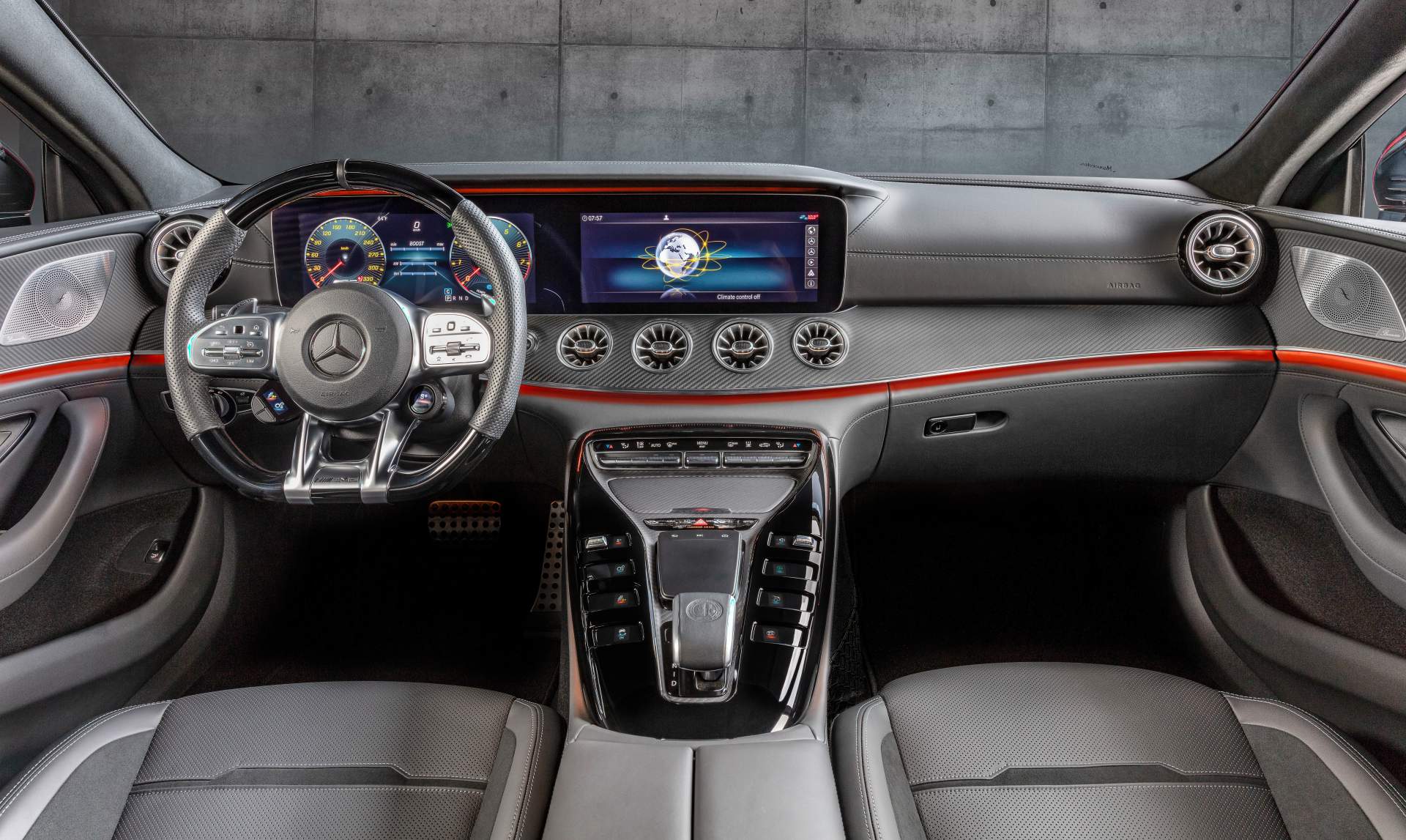 Verkaufsstart für neue Mercedes-AMG GT 4-Türer Coupé Modelle: Sportwagen-Portfolio wächst weiter
Sales launch of the new Mercedes-AMG GT 4-door Coupé models: Sports car portfolio continues to grow The Most “Affordable” Mercedes-AMG GT 4-Door Costs €95,260