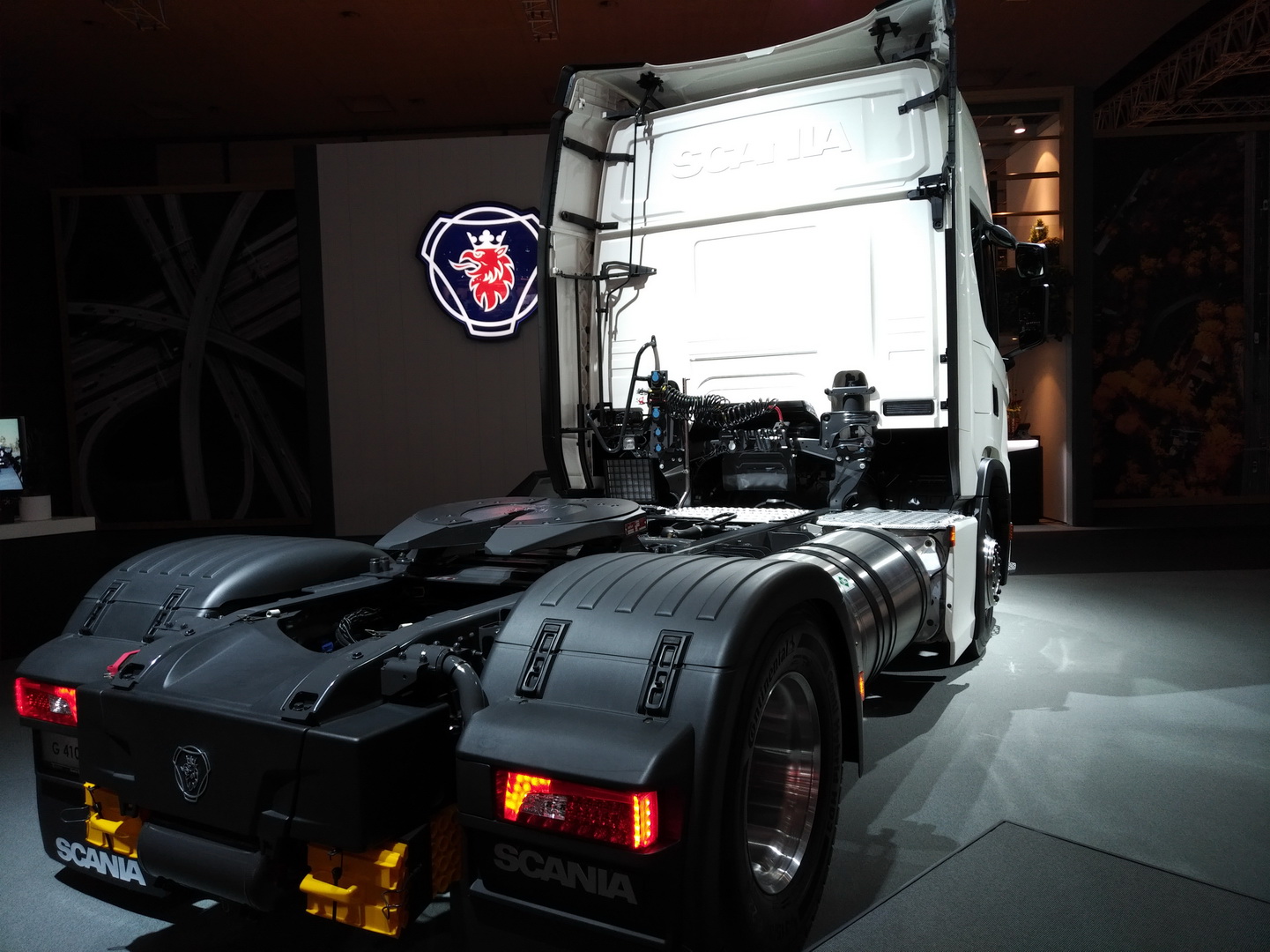 traton-group-2018-iaa-59 VW Truck & Bus Becomes TRATON Group, Wants To Revolutionize Global Transportation