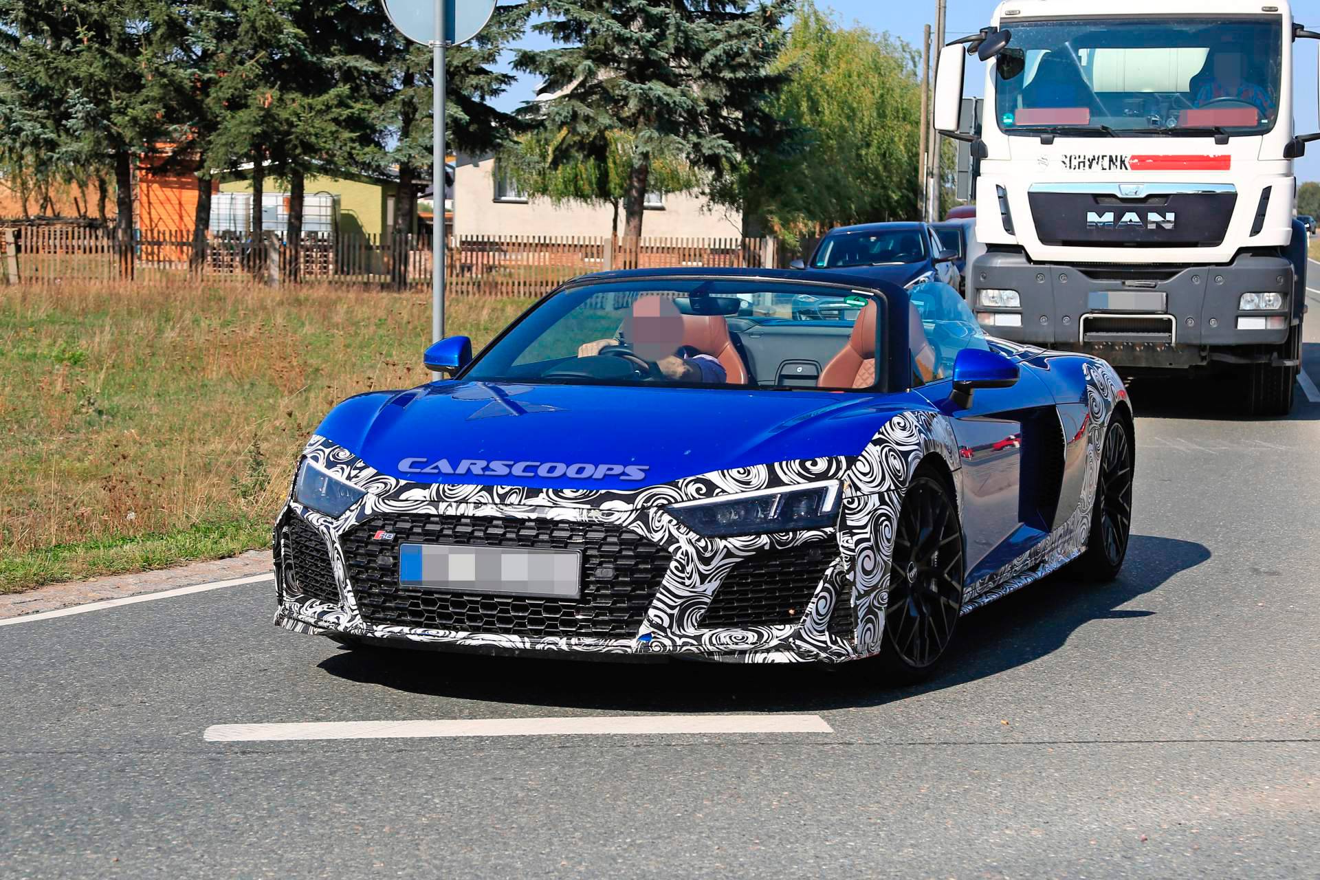 2019-Audi-R8-Spyder-spy-shots-2 2019 Audi R8 Spyder Makes Topless Spy Debut