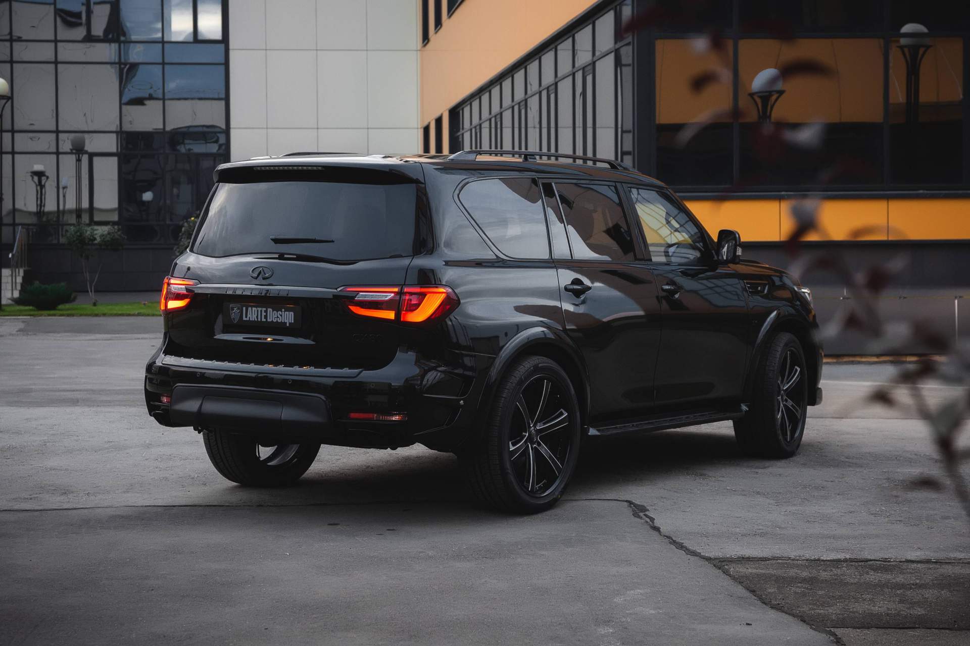 Larte-Design-LR5-for-Infiniti-QX80-8 Larte Design’s LR5 Kit Makes The Infiniti QX80 Look Bad To The Bone