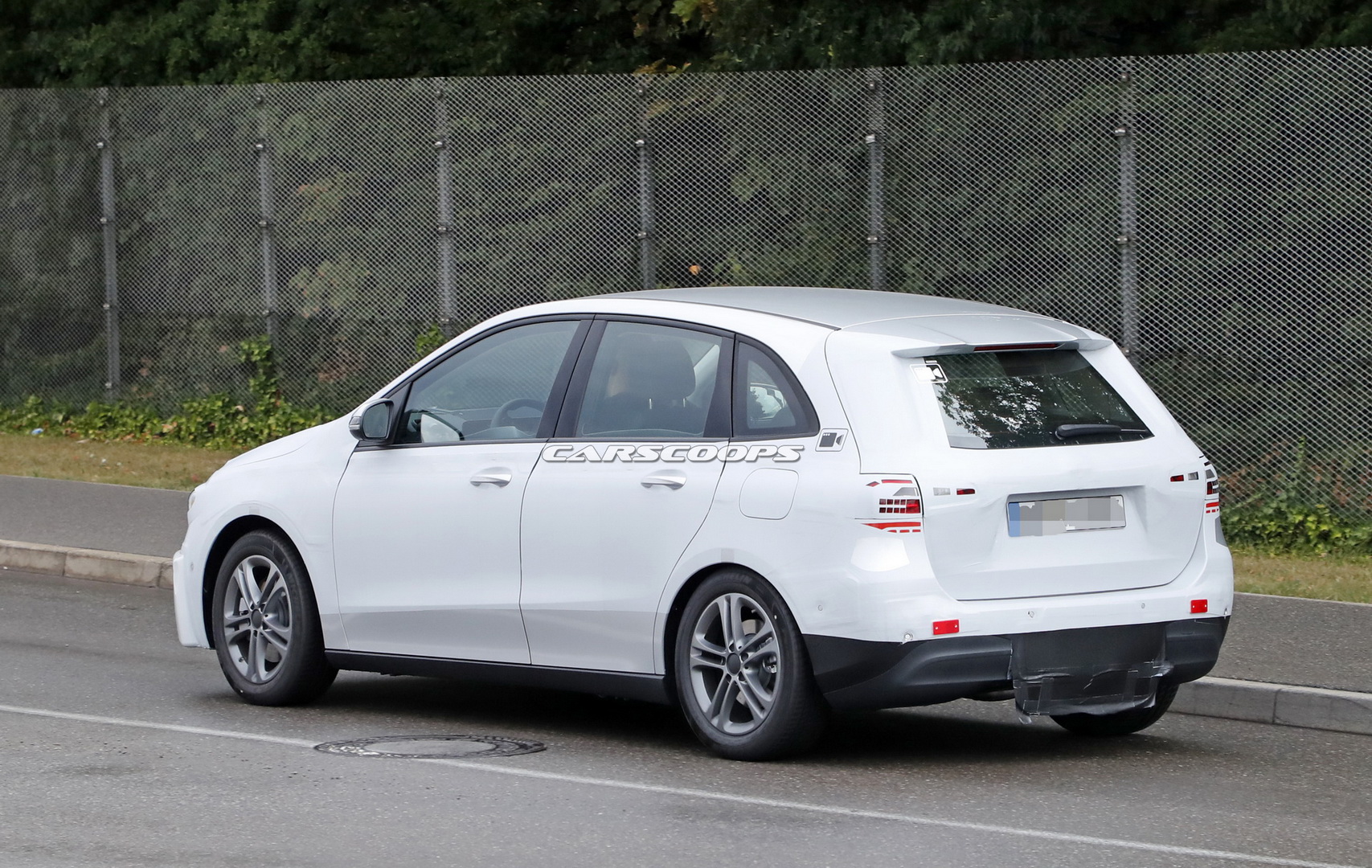 2019-mercedes-benz-b-class-15 All-New Mercedes-Benz B-Class Confirmed For Paris Auto Show