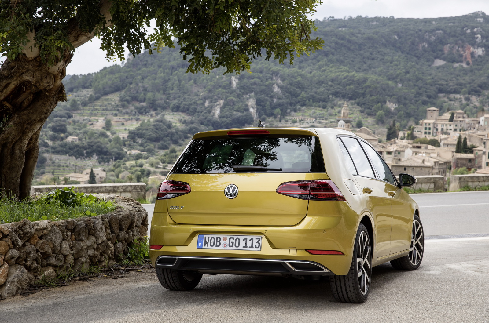 VW-Golf-Mk8-2 Next-Gen VW Golf May Ditch Three-Door And Wagon Bodystyles