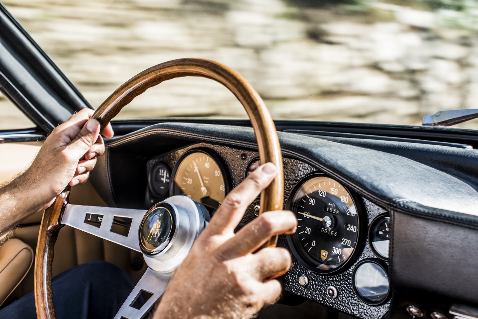 lamborghini-espada-islero-italian-anniversary-tour-20 Lamborghini Espada And Islero Celebrate 50th Anniversary With Italian Tour