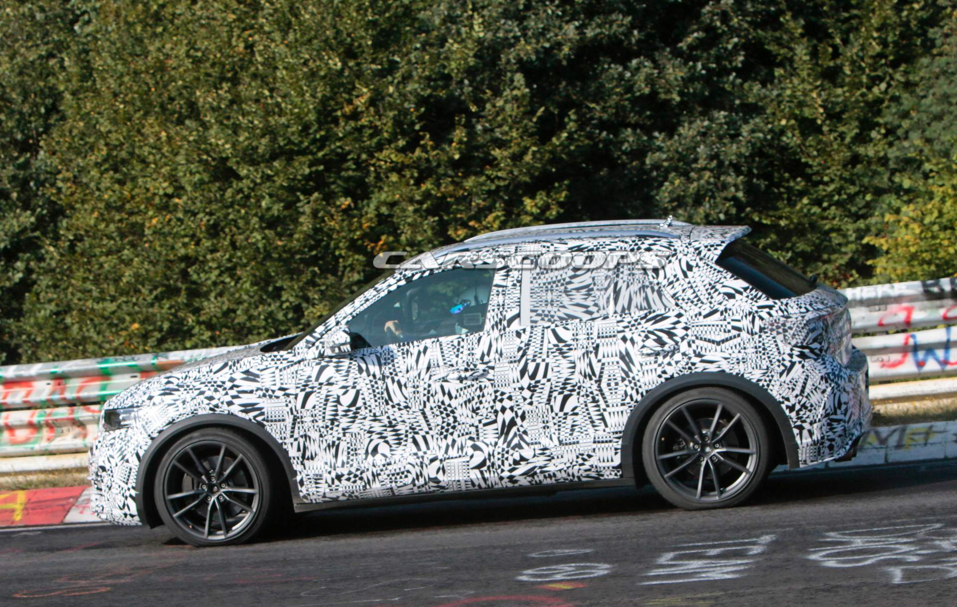 VW-T-Roc-R-spy-shots-21 VW T-Roc R Parades Final Production Body At The Nürburgring