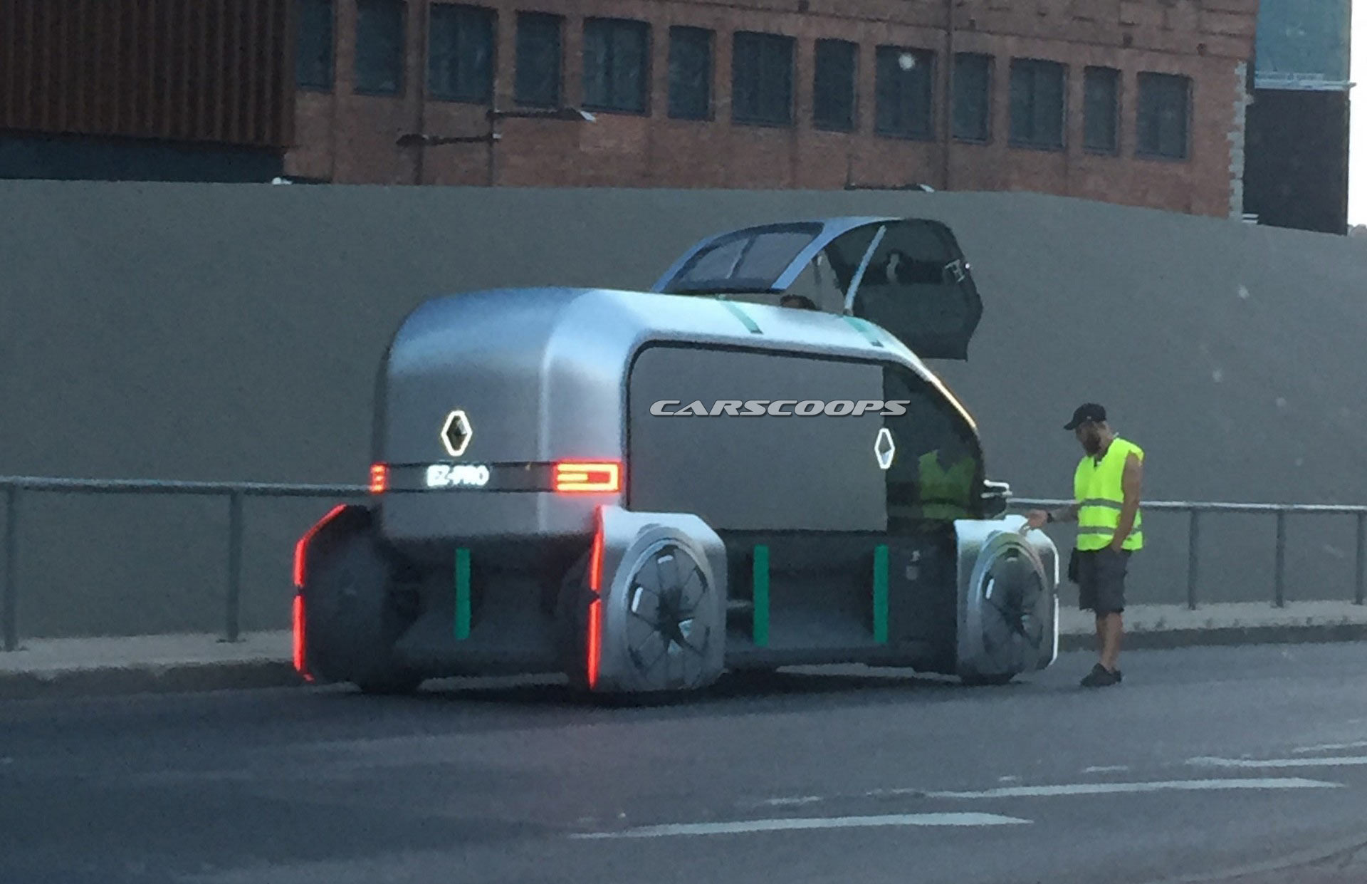 renault-ez-pro-concept-1 Renault Robo-Vehicle Concept Announced For Paris Auto Show