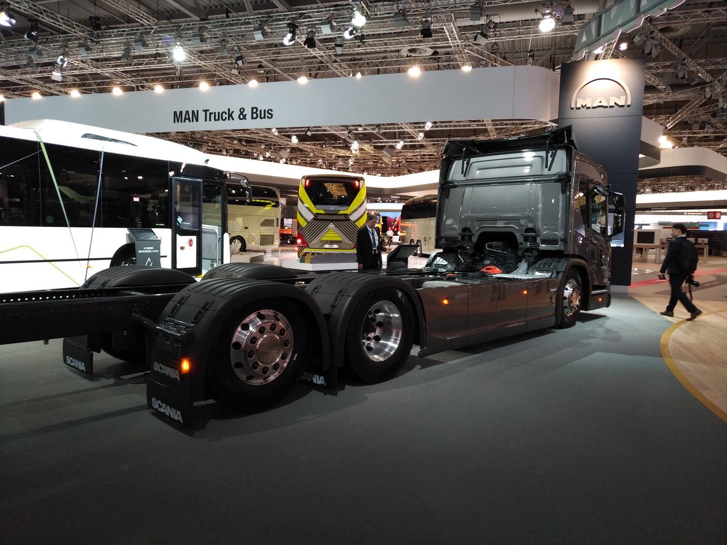 traton-group-2018-iaa-84 VW Truck & Bus Becomes TRATON Group, Wants To Revolutionize Global Transportation