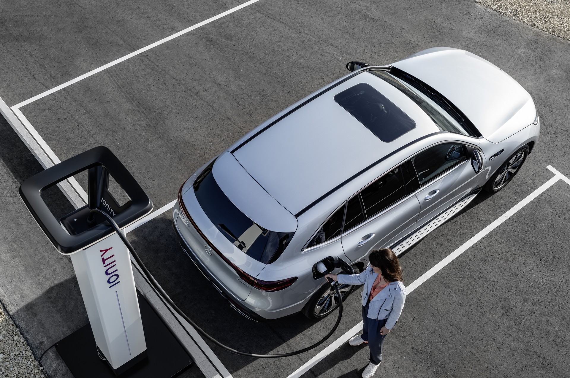 Mercedes-EQC-32 Mercedes Enters The Electric Era With All-New EQC Crossover