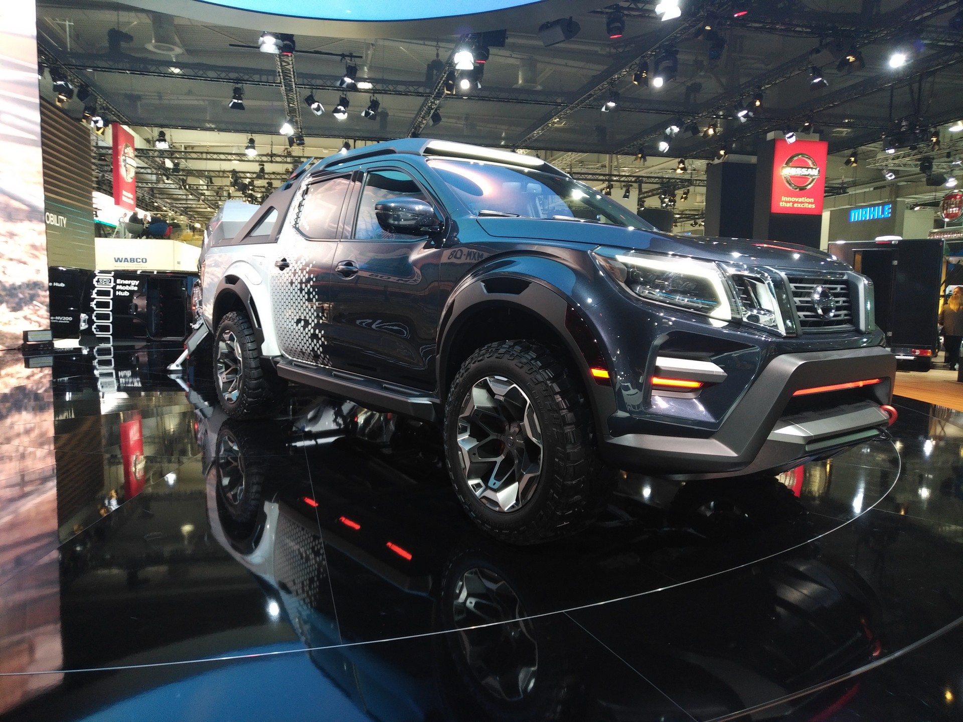 Navara Dark Sky concept-48 Nissan Navara Dark Sky Concept Packs Plenty Of Star Power Thanks Its To Observatory-Class Telescope