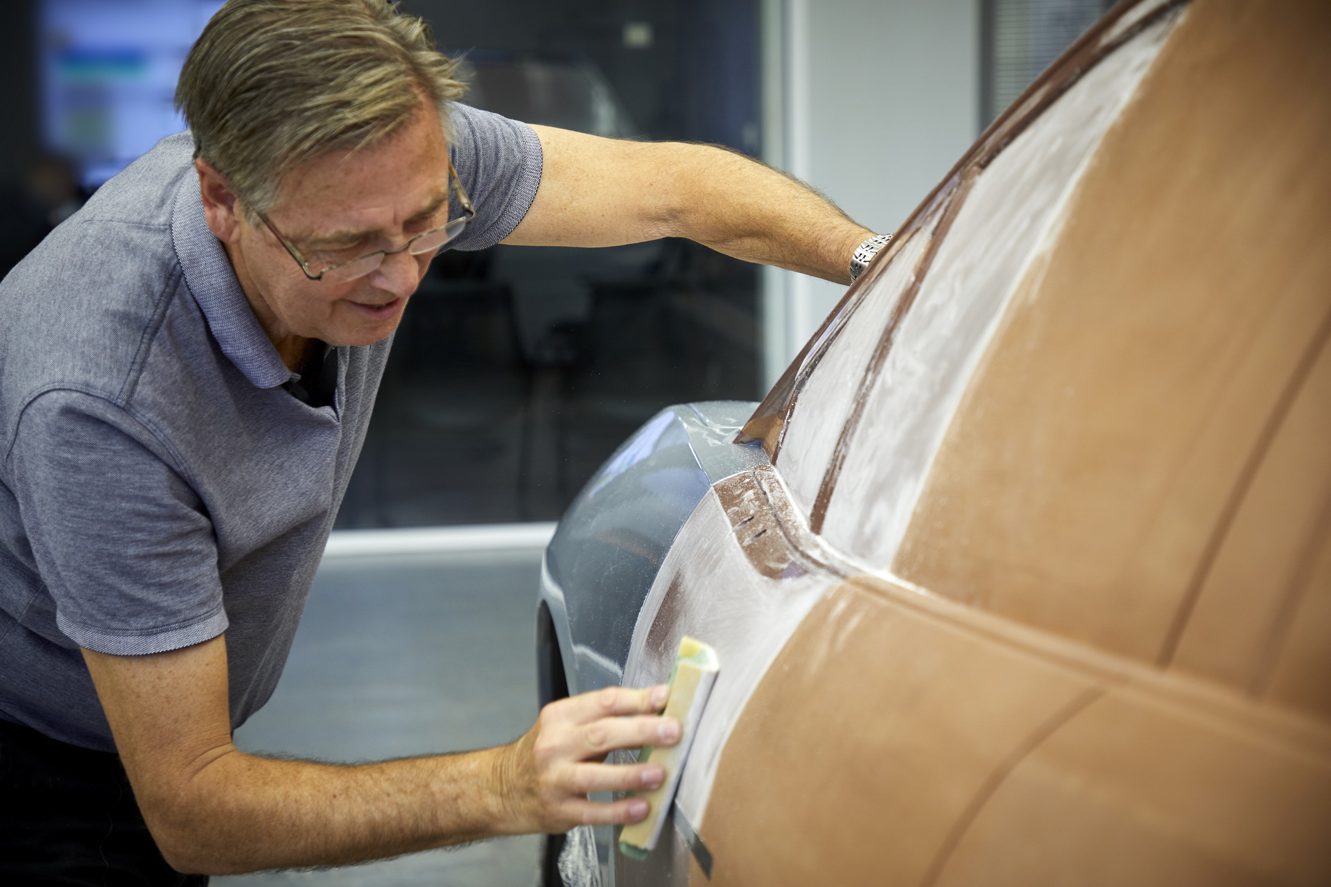 jaguar-ipace-clay-model-design-museum-10 Jaguar Unveils Full-Size I-PACE Clay Model For Museum Exhibit