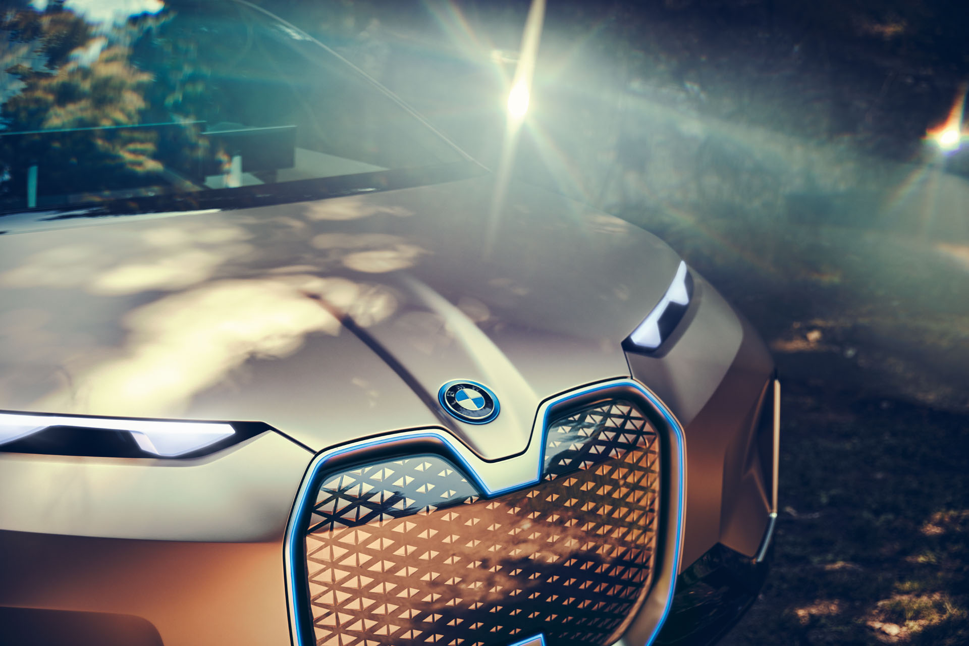bmw-vision-inext-031 BMW Vision iNext Shows The Way Forward For A New Electric SUV