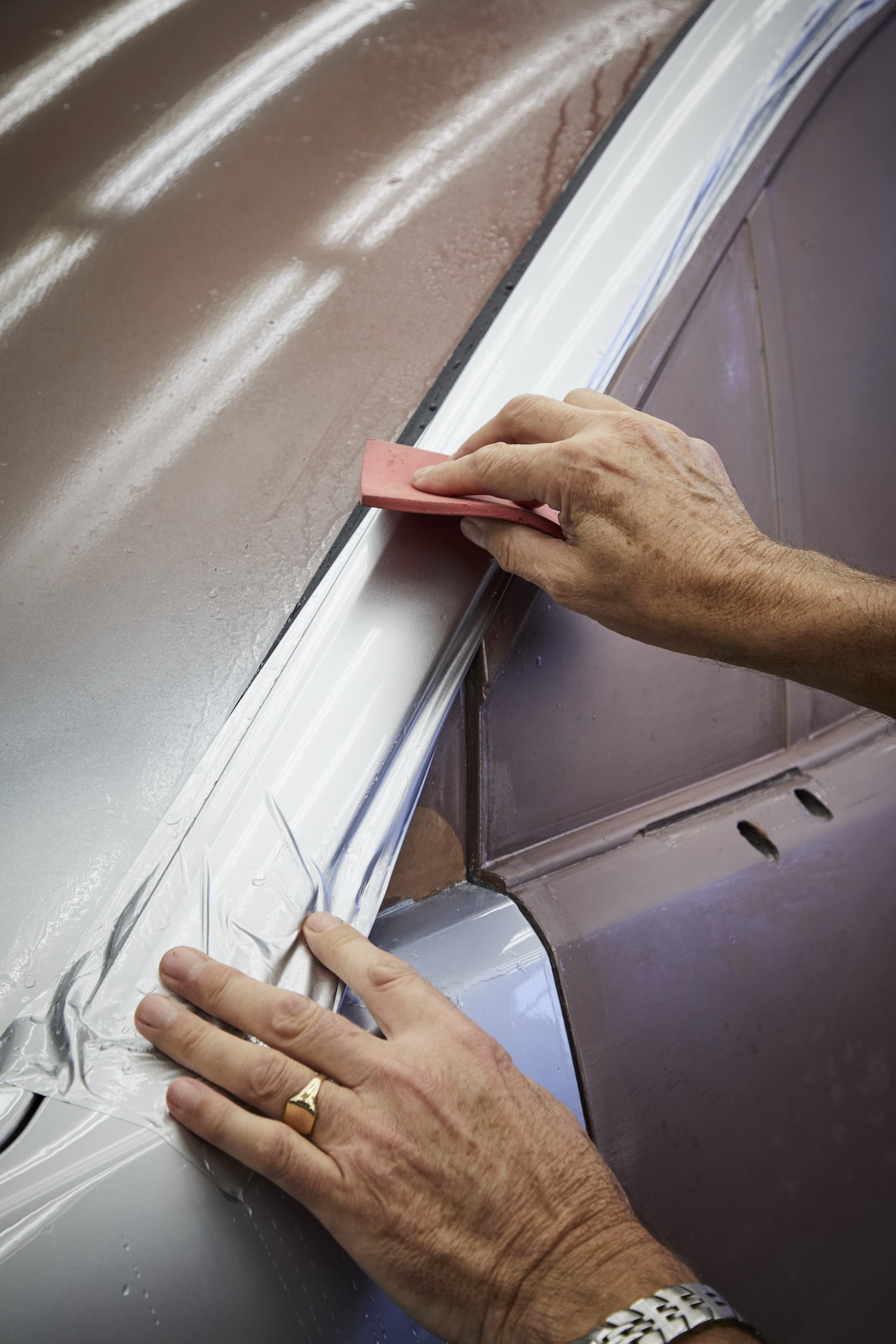 jaguar-ipace-clay-model-design-museum-9 Jaguar Unveils Full-Size I-PACE Clay Model For Museum Exhibit