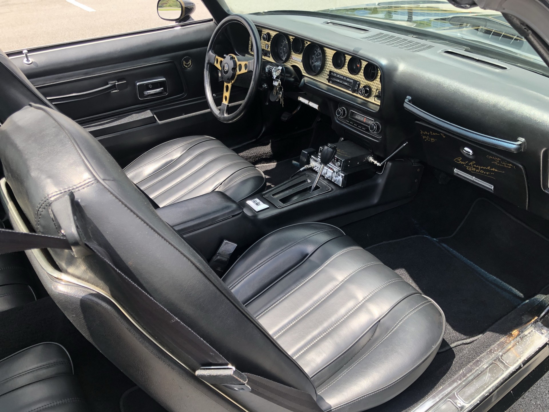 Burt Reynolds Auction-41 Burt Reynolds’ 1978 Pontiac Firebird Trans Am Is Going Up For Auction