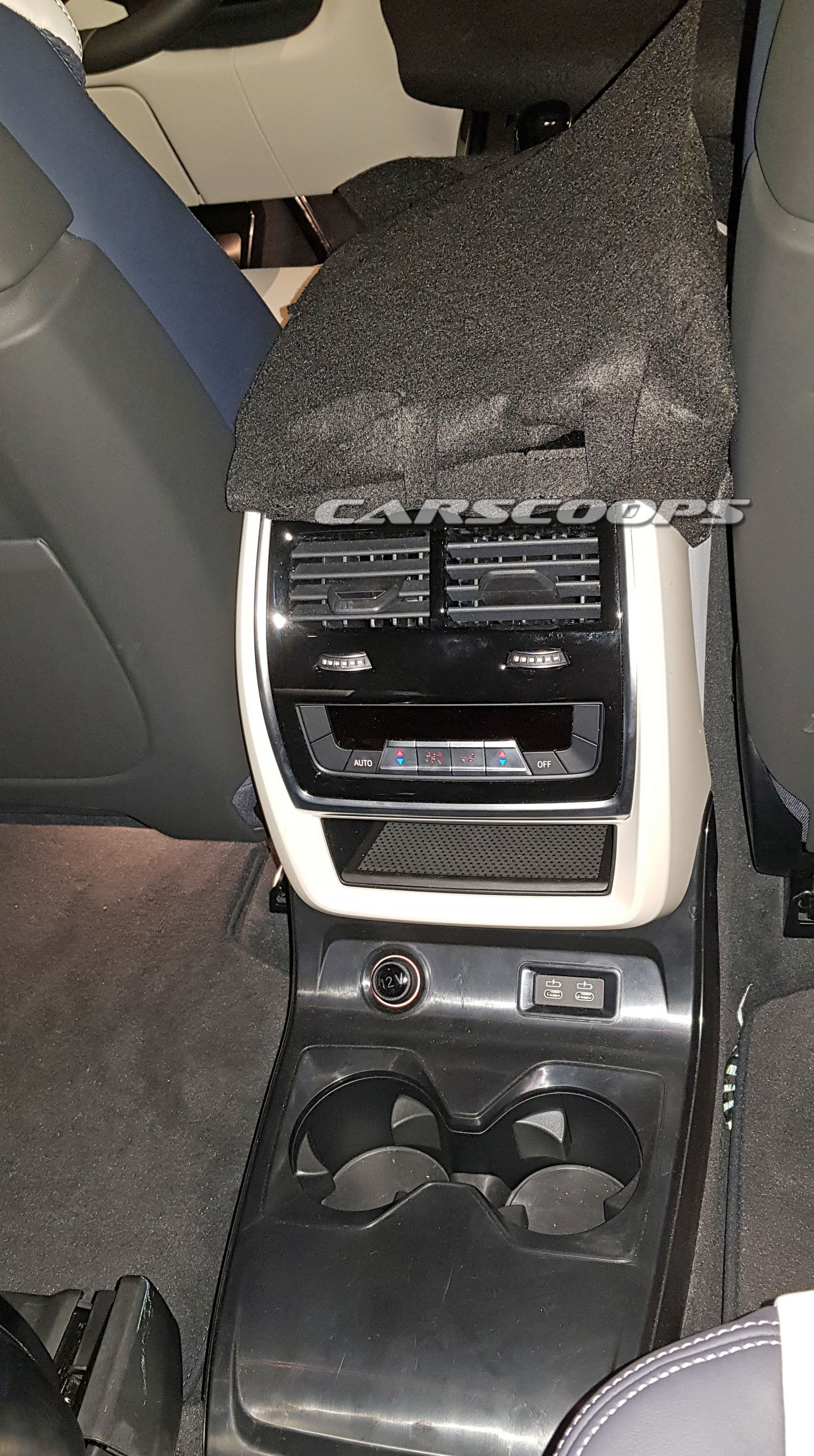 BMW-X7-10 BMW X7 Spied Inside Out: Flagship SUV Shows Luxurious Two-Tone Leather Cabin